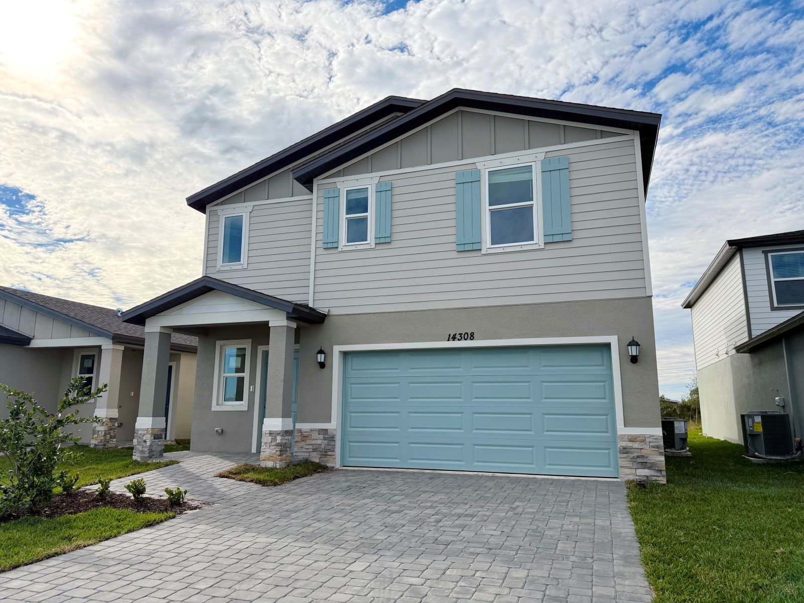 Front exterior:Front exterior