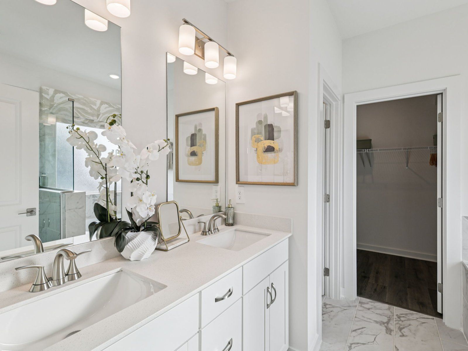 Primary Bathroom:Primary Bathroom