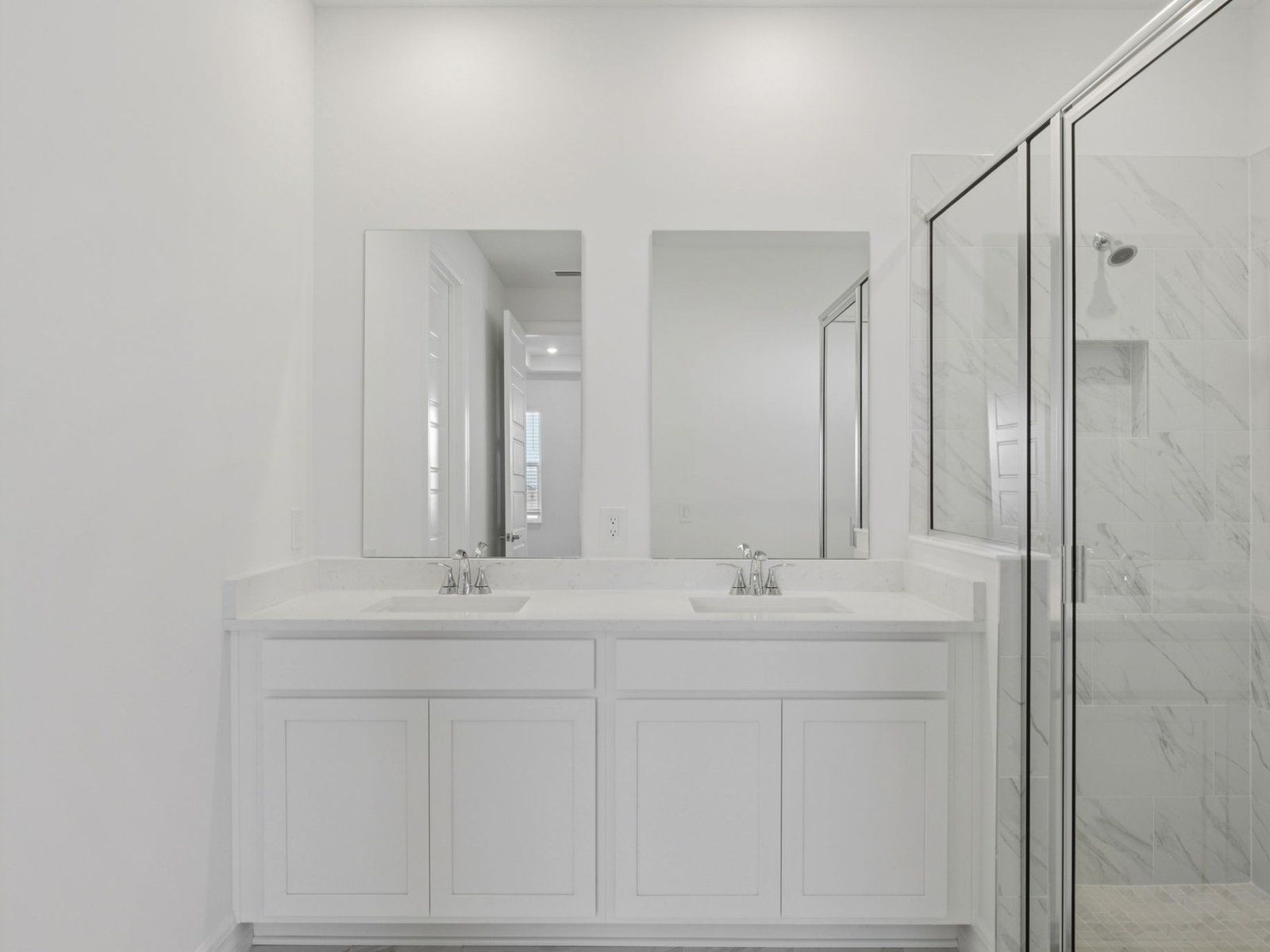 Primary bathroom:Primary bathroom