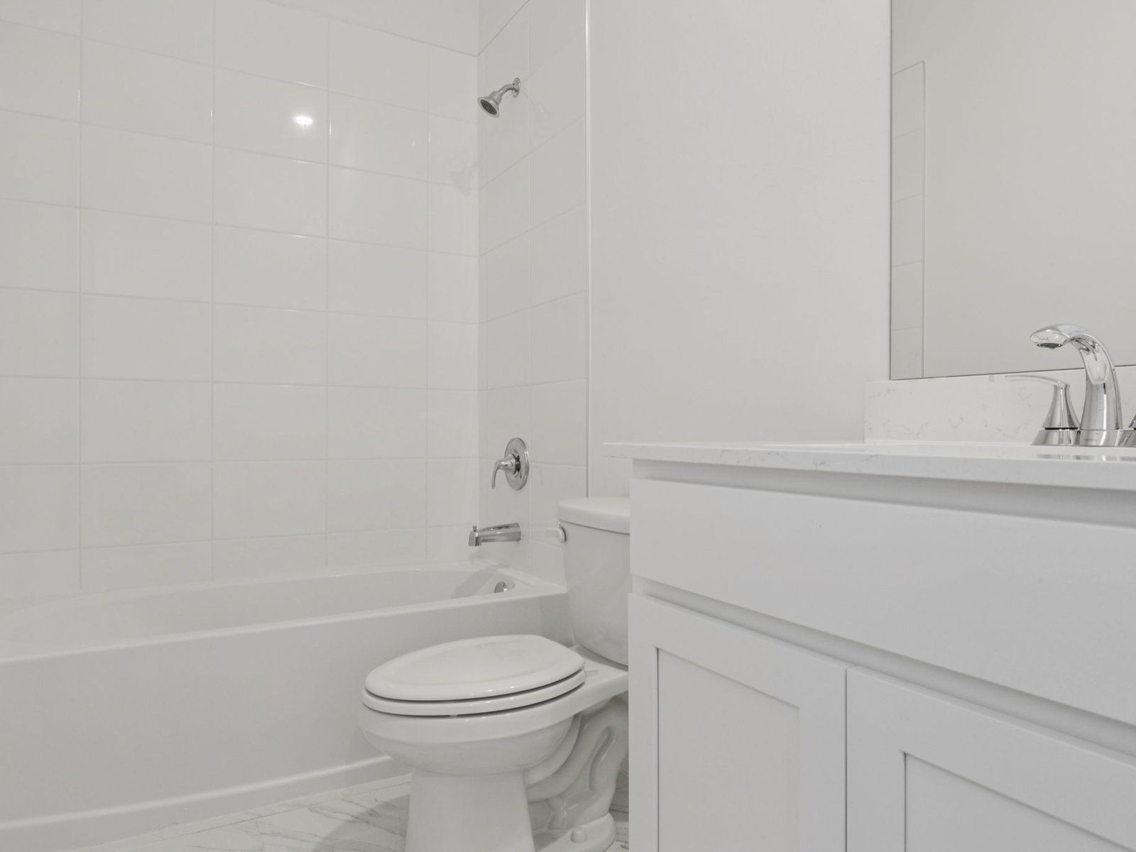 Secondary bathroom:Secondary bathroom