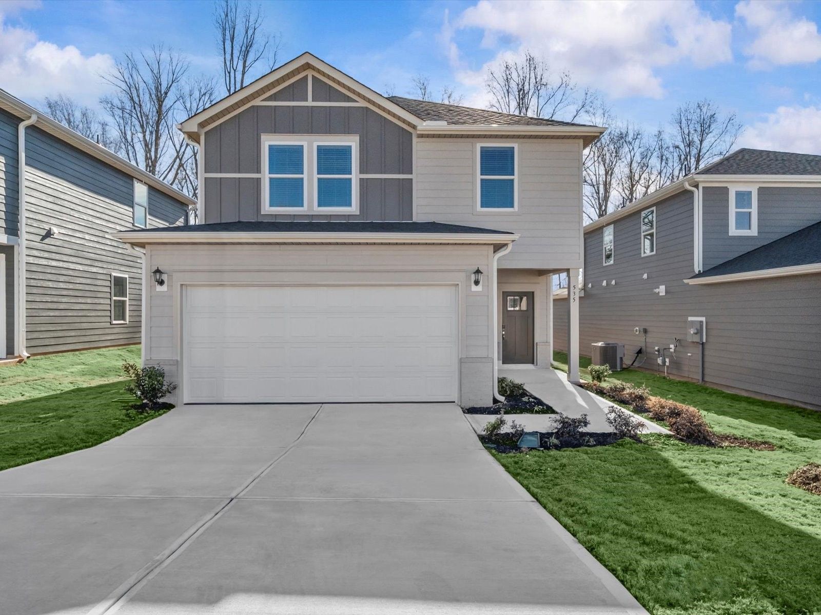 Front Exterior:Front Exterior