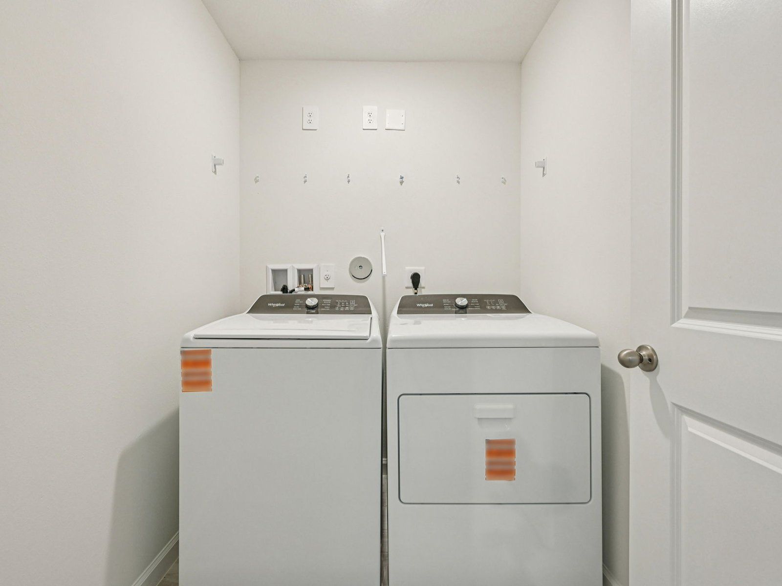 Laundry room:Laundry room