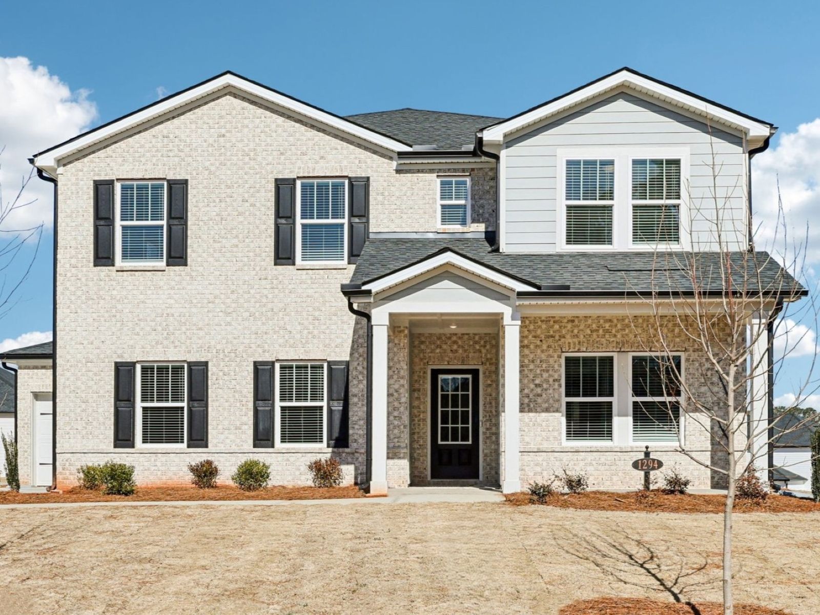 Front Exterior:Front Exterior