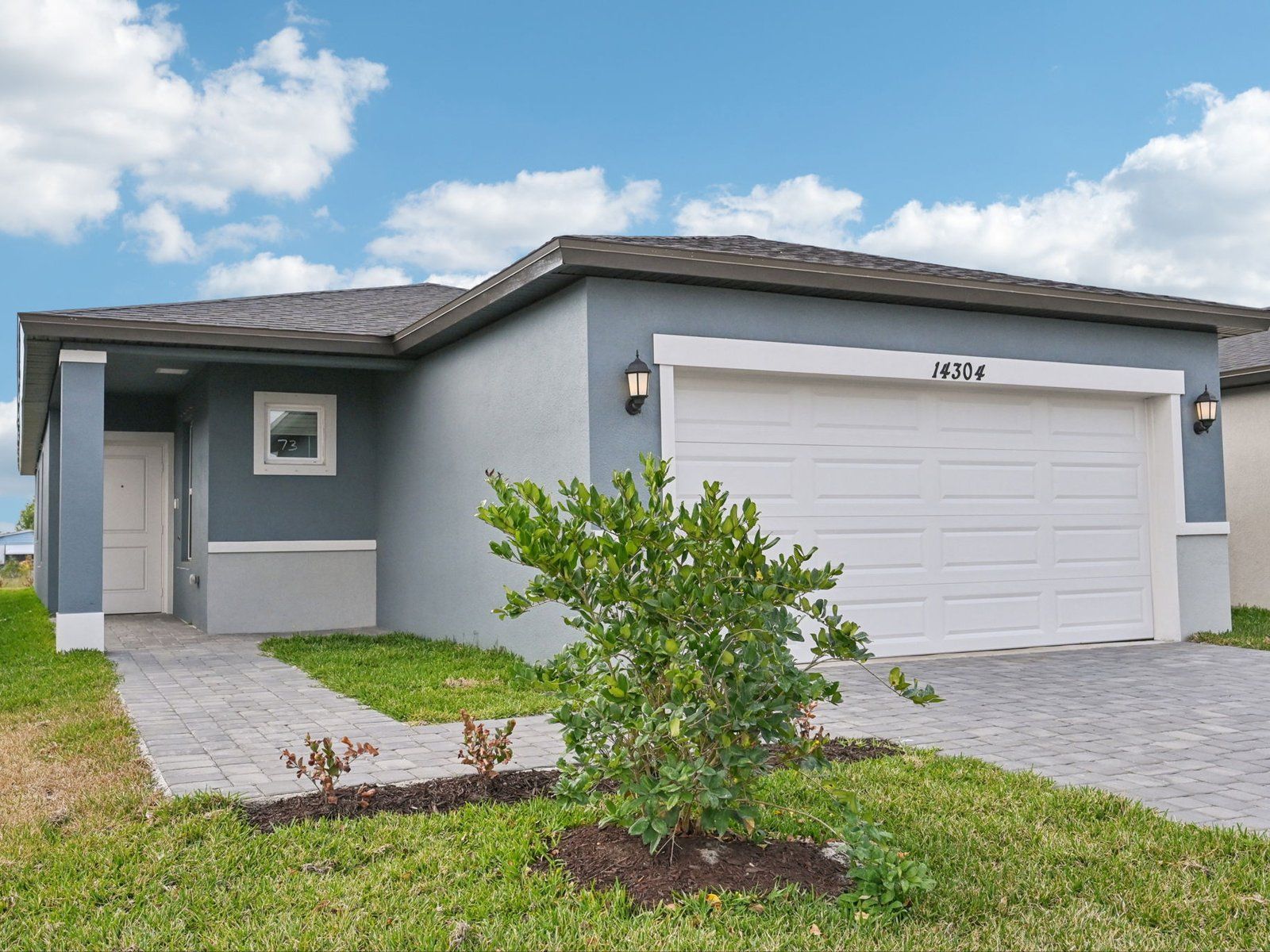 Front exterior:Front exterior