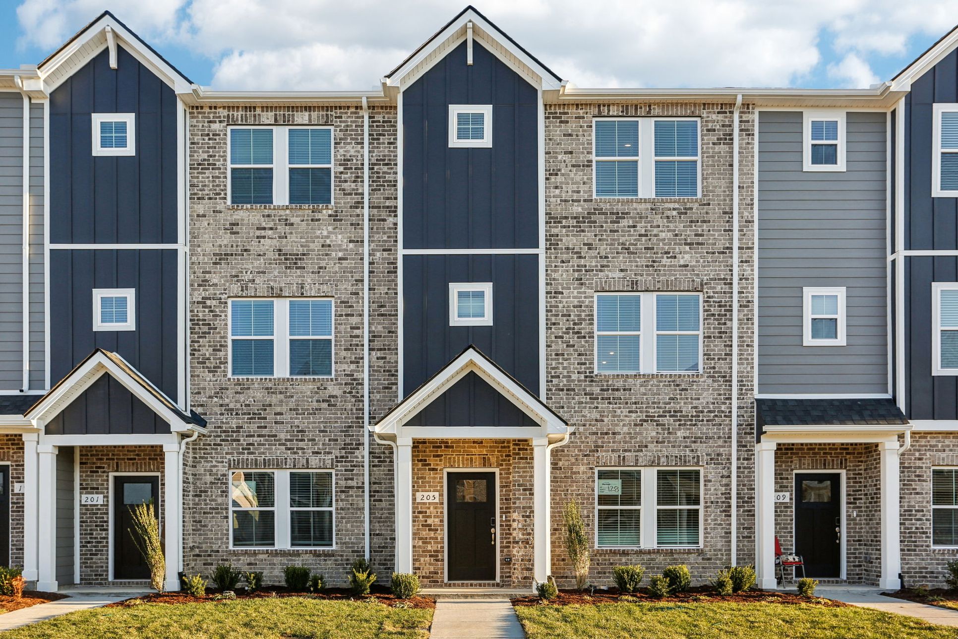 Front Exterior:Front Exterior