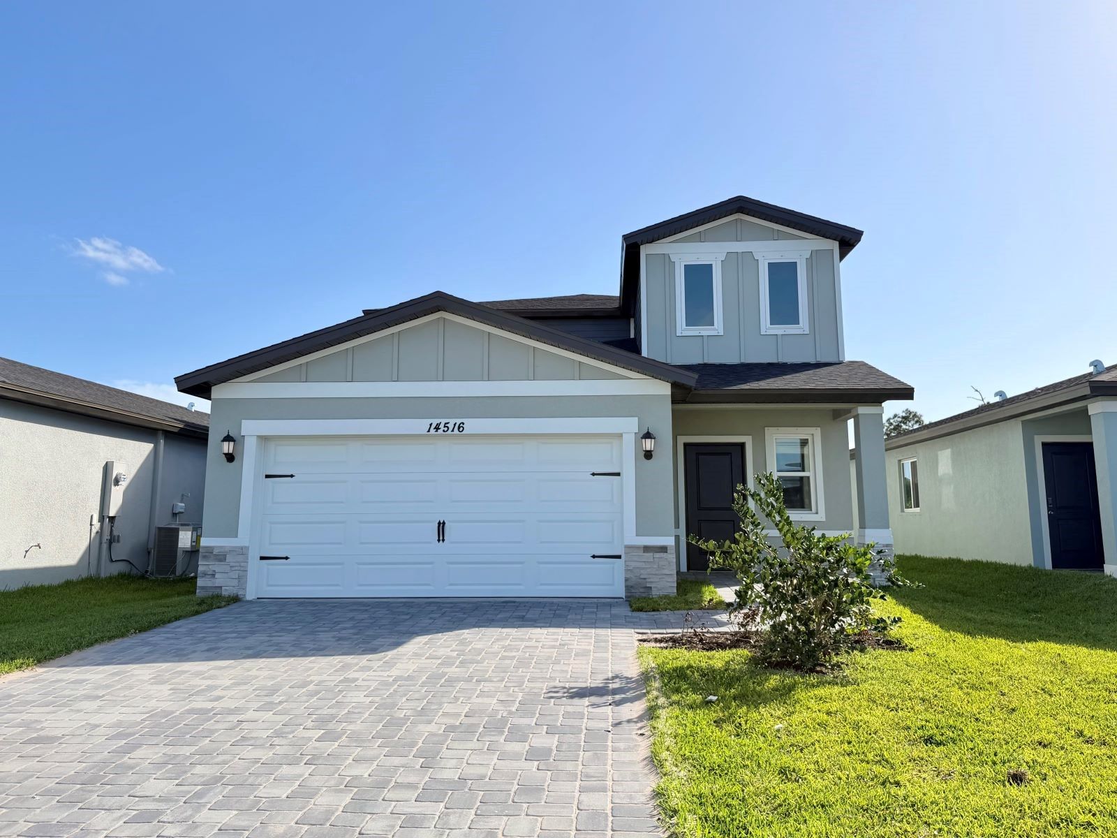 Front exterior:Front exterior
