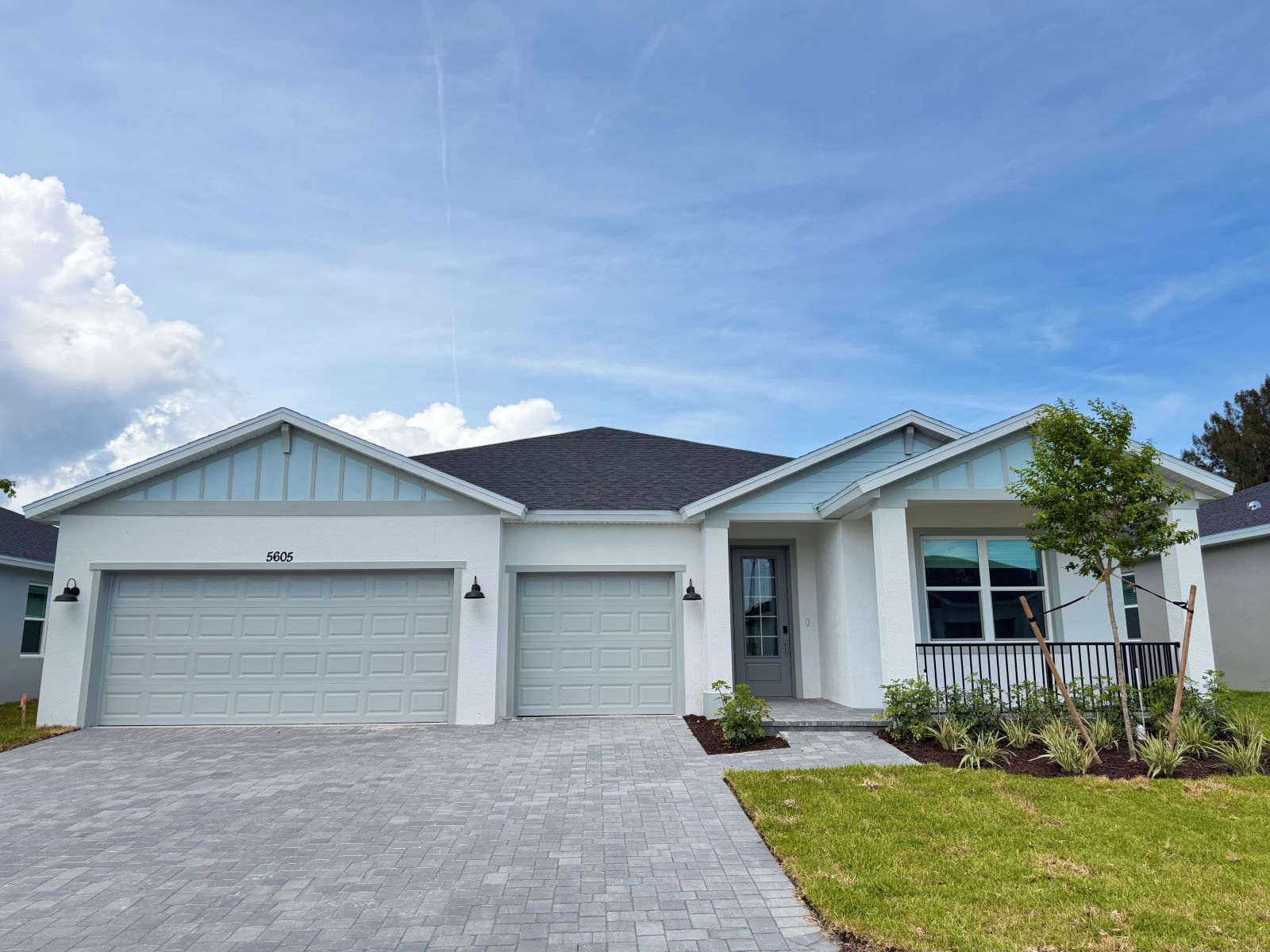 Front exterior:Front exterior