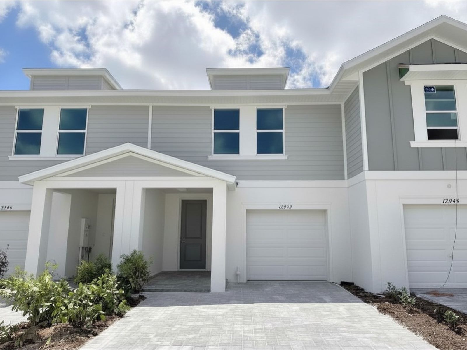 Front exterior:Front exterior