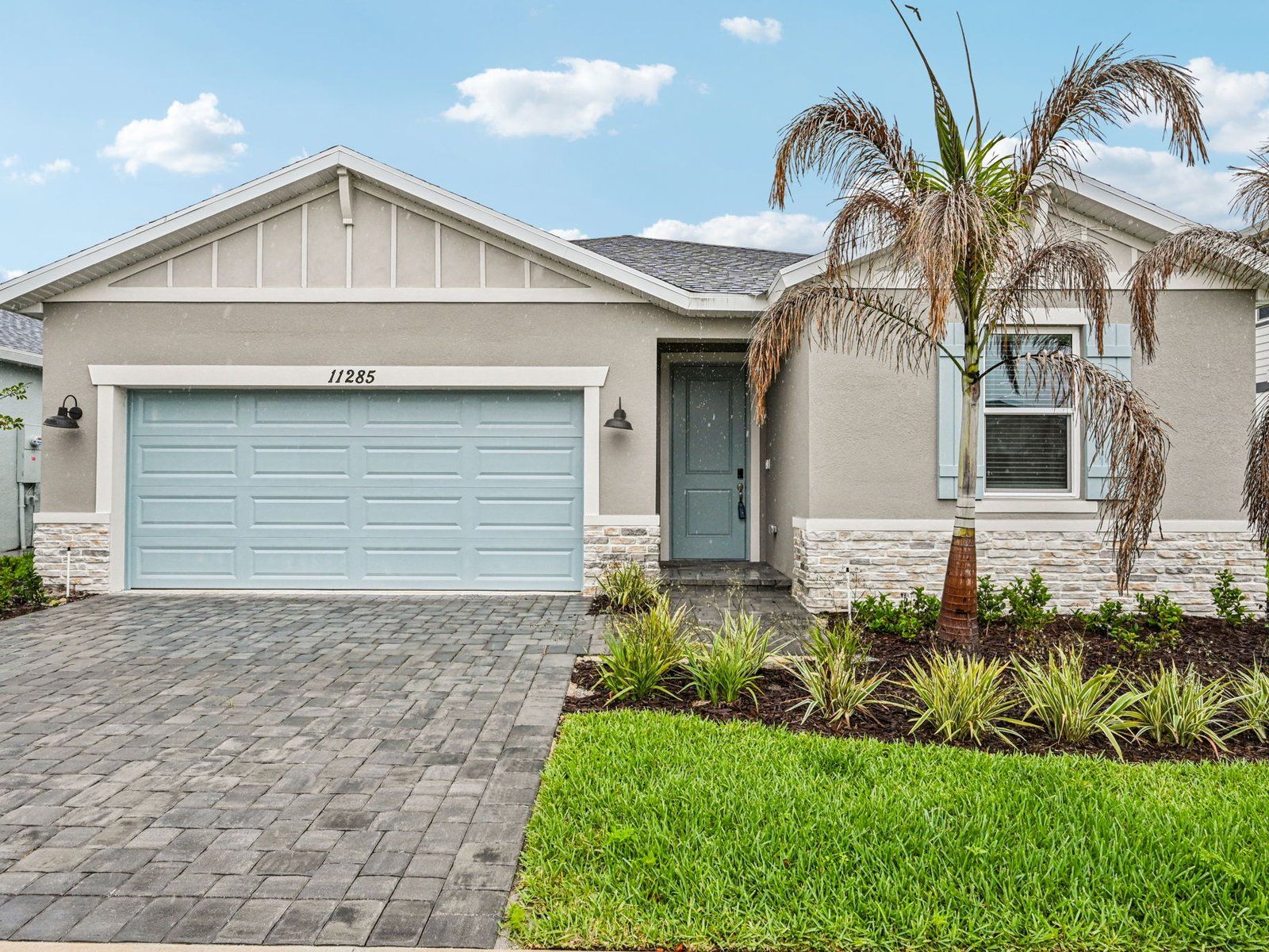 Front exterior:Front exterior
