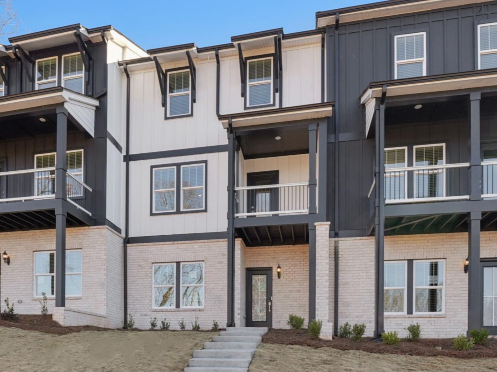 Front Exterior:Front Exterior