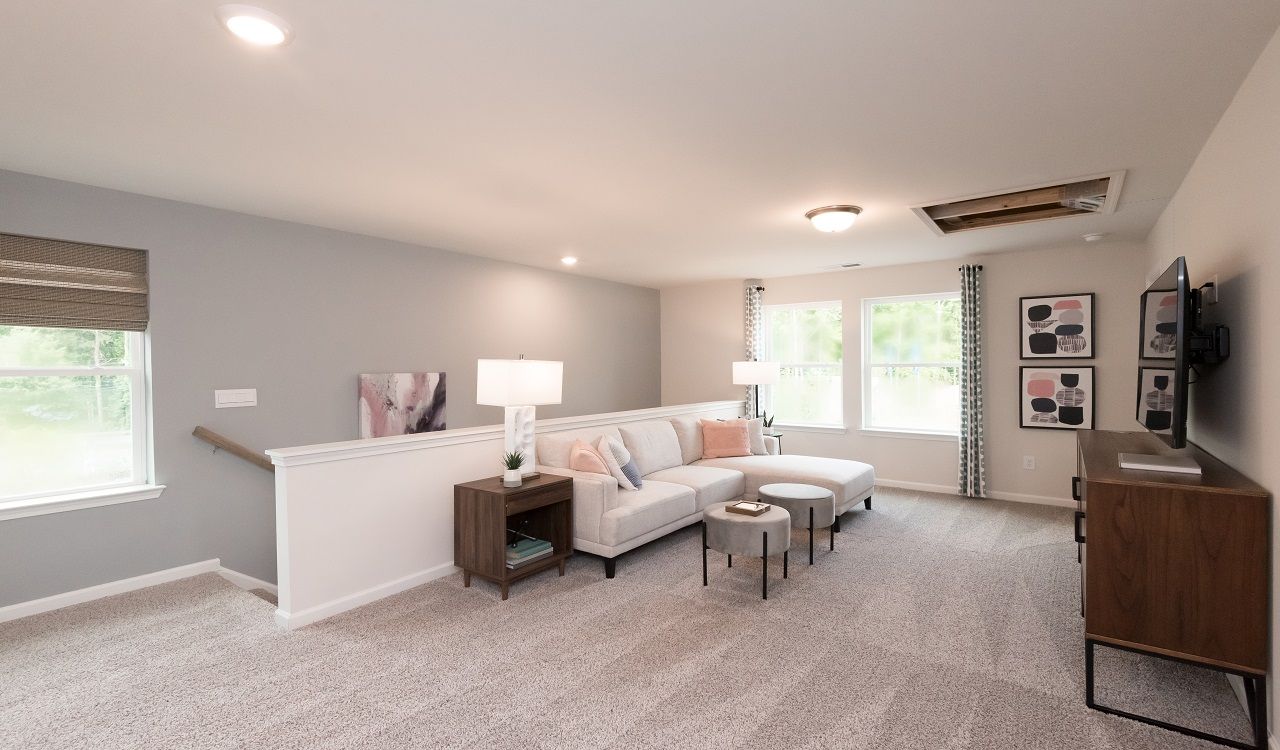 Play board games or enjoy a movie in the spacious upstairs loft.:Play board games or enjoy a movie in the spacious upstairs loft.