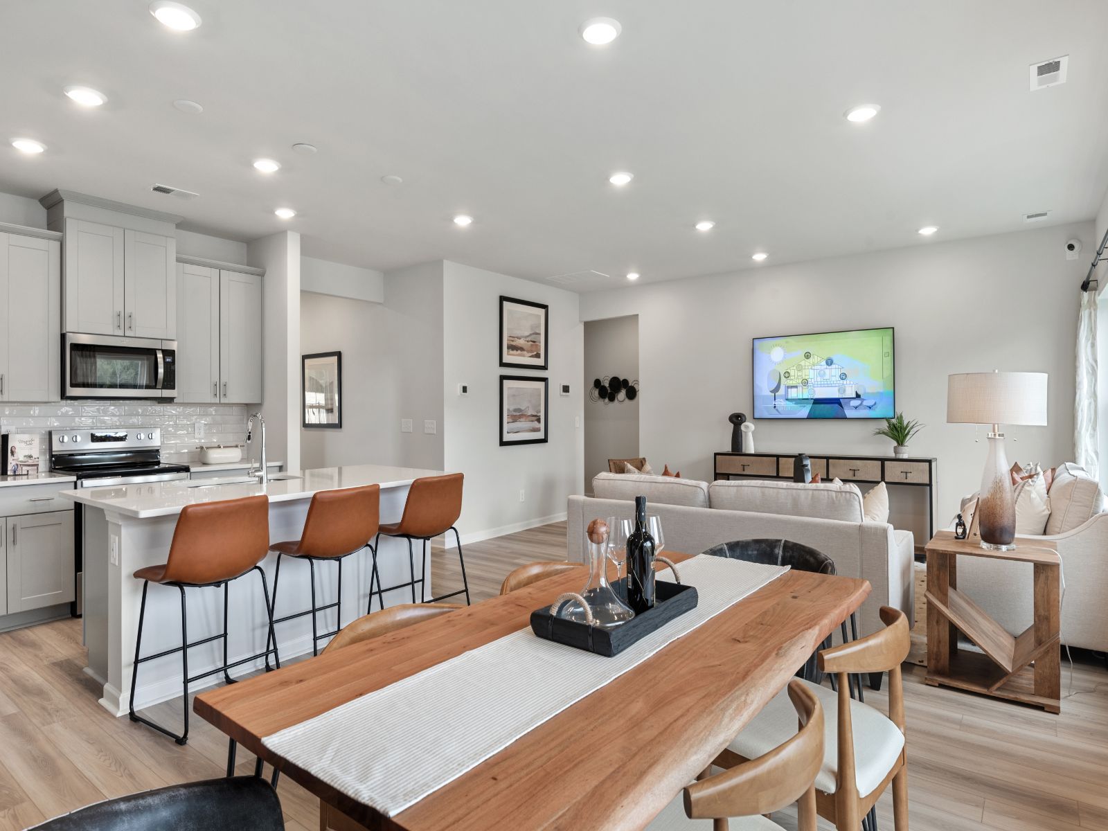 Enjoy your favorite home-cooked meals in the spacious dining area.:Great Room