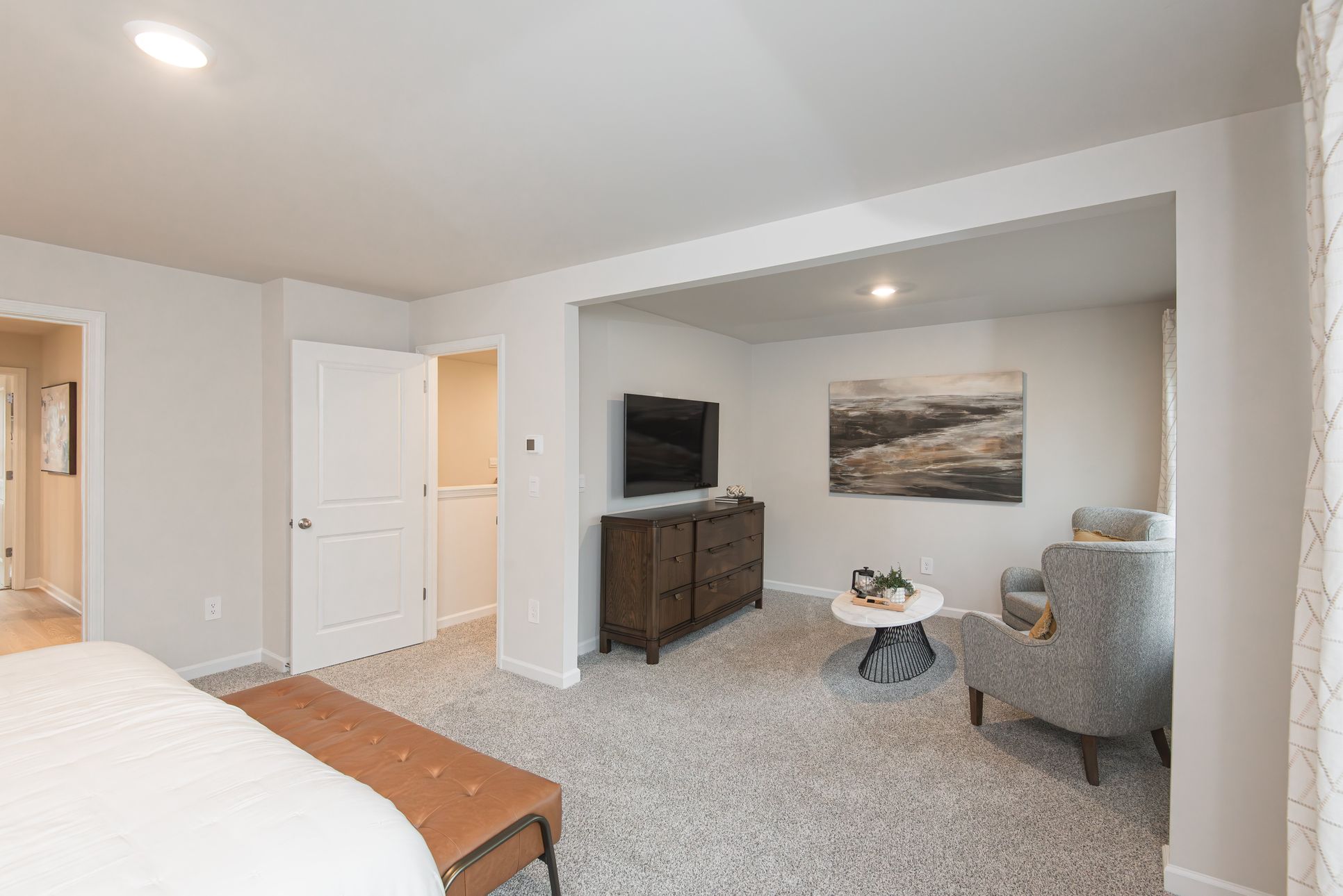 Primary Sitting Rom:Primary Sitting Rom