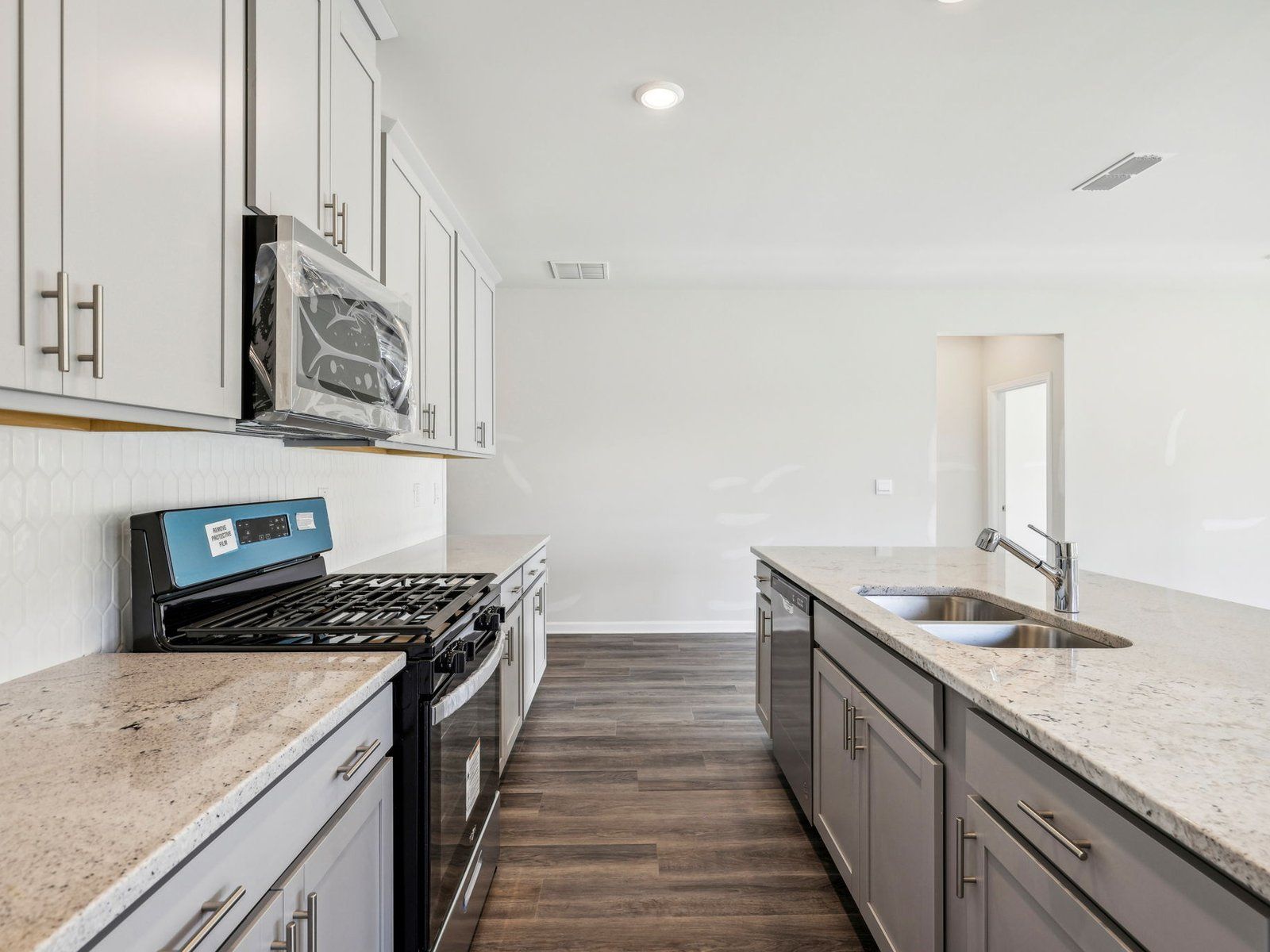 17-custom-Atlanta - Preserve at Mountain Creek - 284 Sope Crk Cir, Pendergrass, GA 30567 - 015.:The Gibson floorplan with the Distinct 1 interior package.