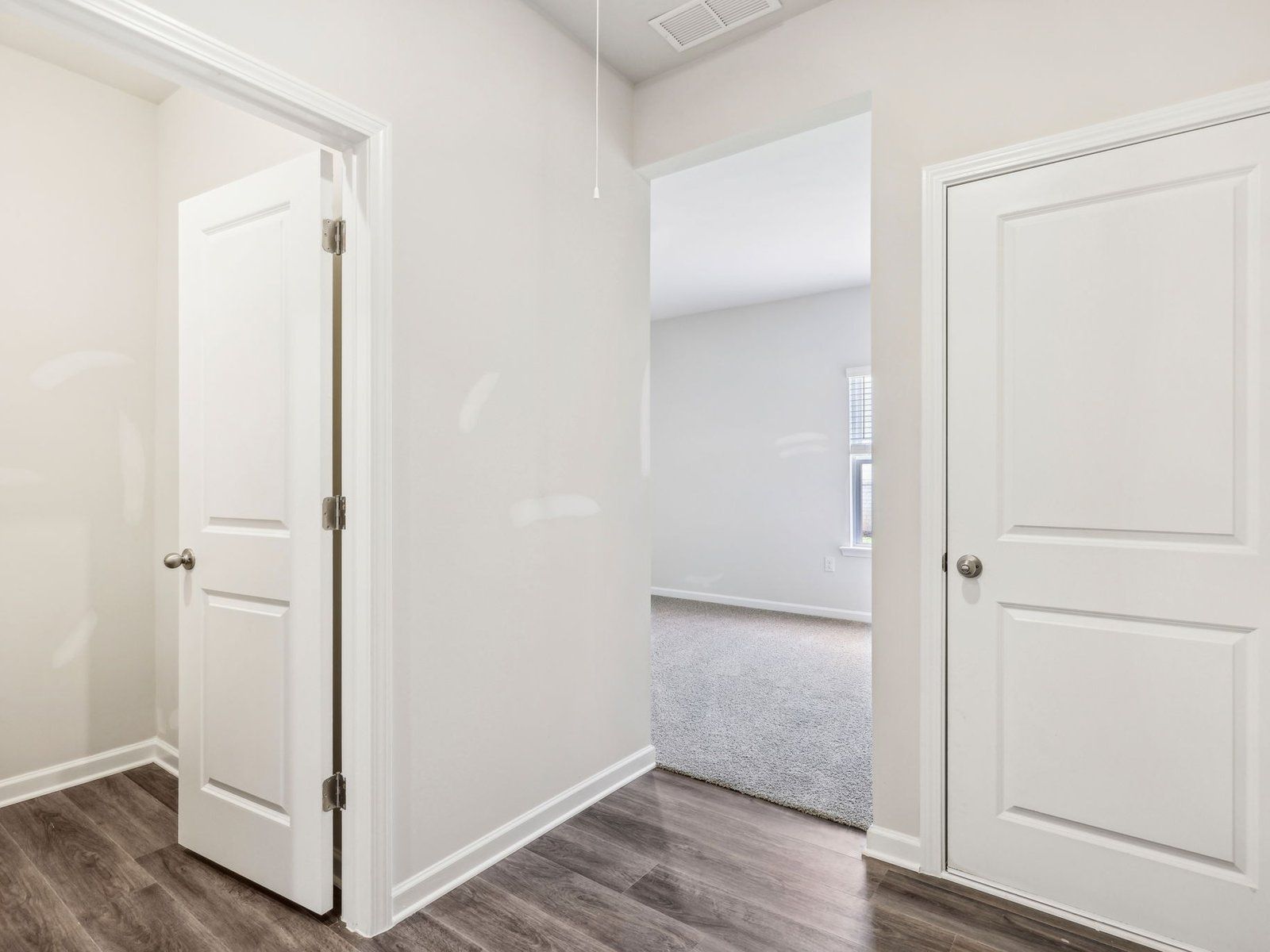 25-custom-Atlanta - Preserve at Mountain Creek - 284 Sope Crk Cir, Pendergrass, GA 30567 - 023.:The Gibson floorplan with the Distinct 1 interior package.