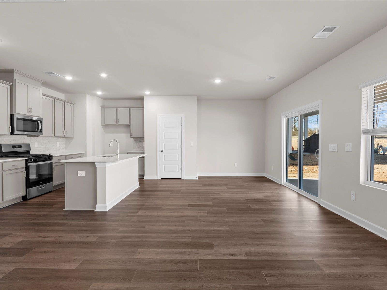 Welcome to the Lennon floorplan at The Farm at Wells Creek - Heritage Collection.:Great Room