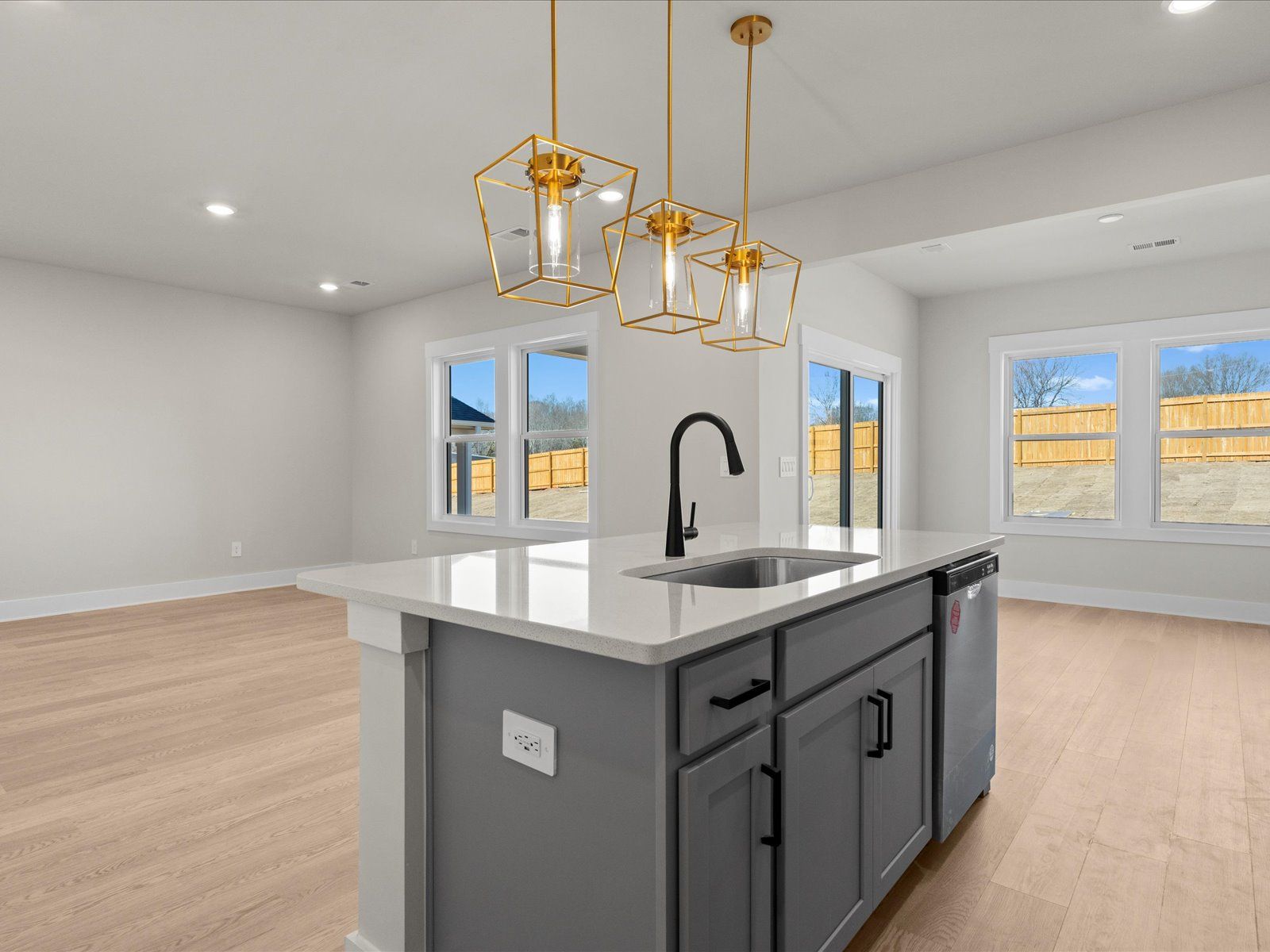 Welcome to the Dallas floorplan at Cedar Shoals - Heritage Collection.:GRN_CedarShoals_Dallas_E_406CrowderPlace