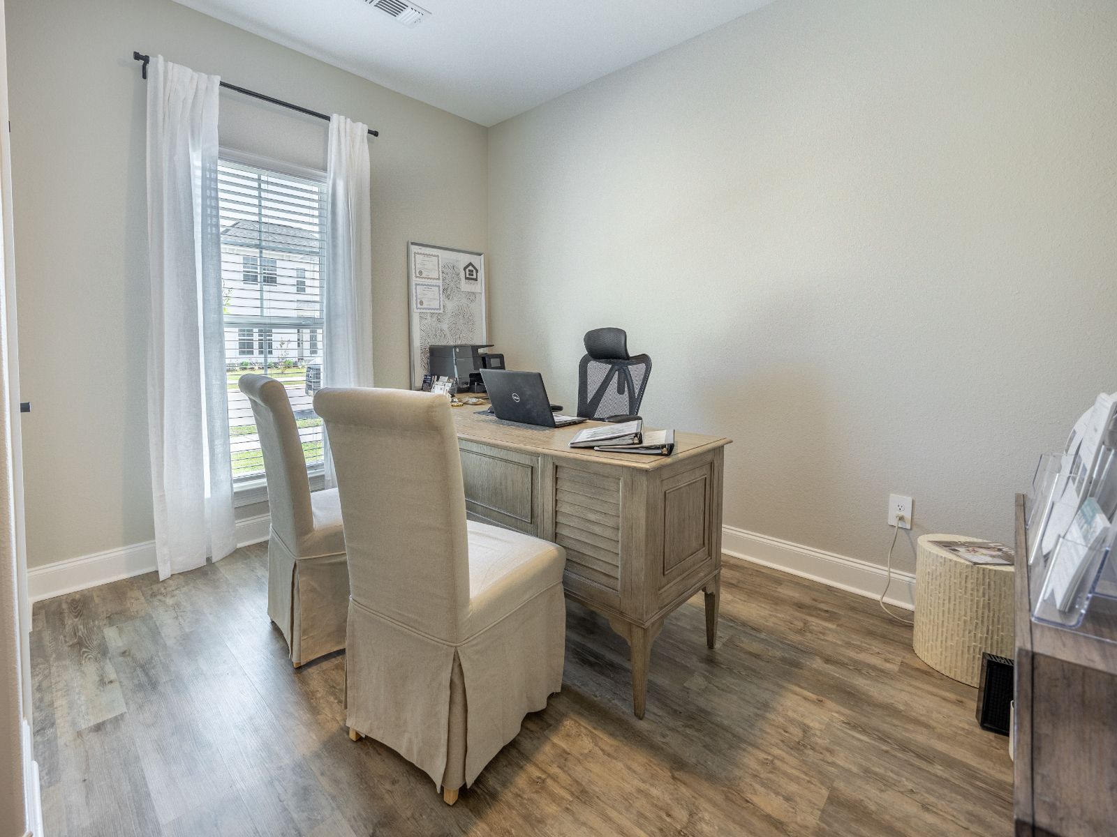 Secondary bedroom in the Decatur floorplan at a Meritage Homes community in Gulfport, MS.:Secondary bedroom in the Decatur floorplan at a Meritage Homes community in Gulfport, MS.