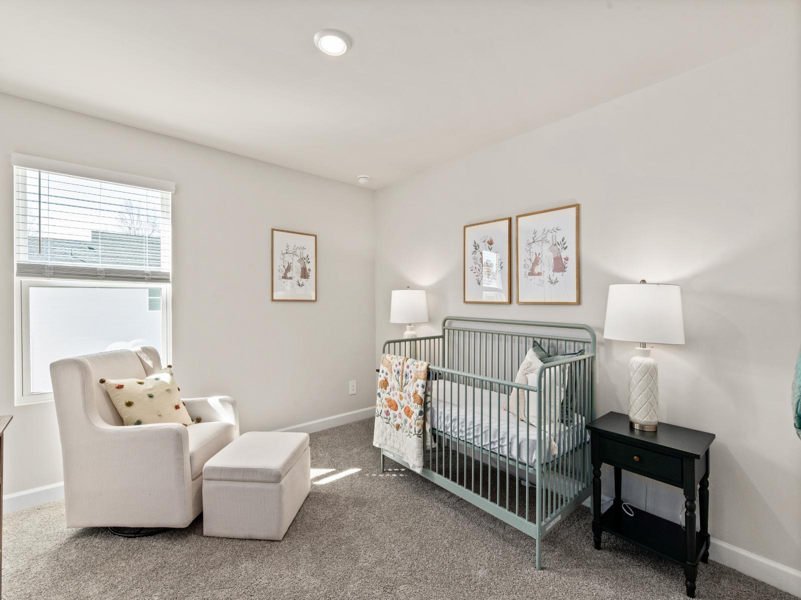 Turn the secondary bedroom into a guest space or home office.:Turn the secondary bedroom into a guest space or home office.