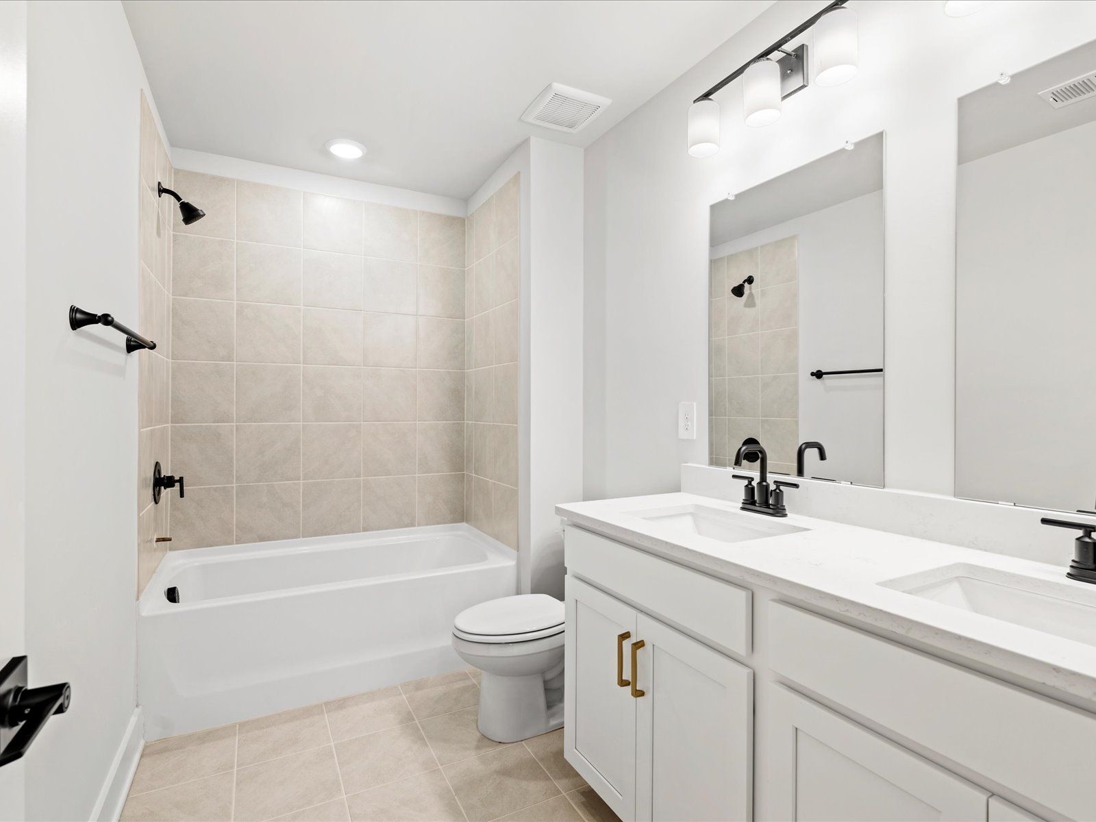 Secondary Bathroom:Secondary Bathroom