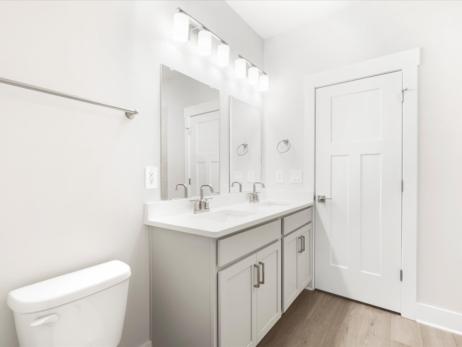 Secondary Bathroom:Secondary Bathroom