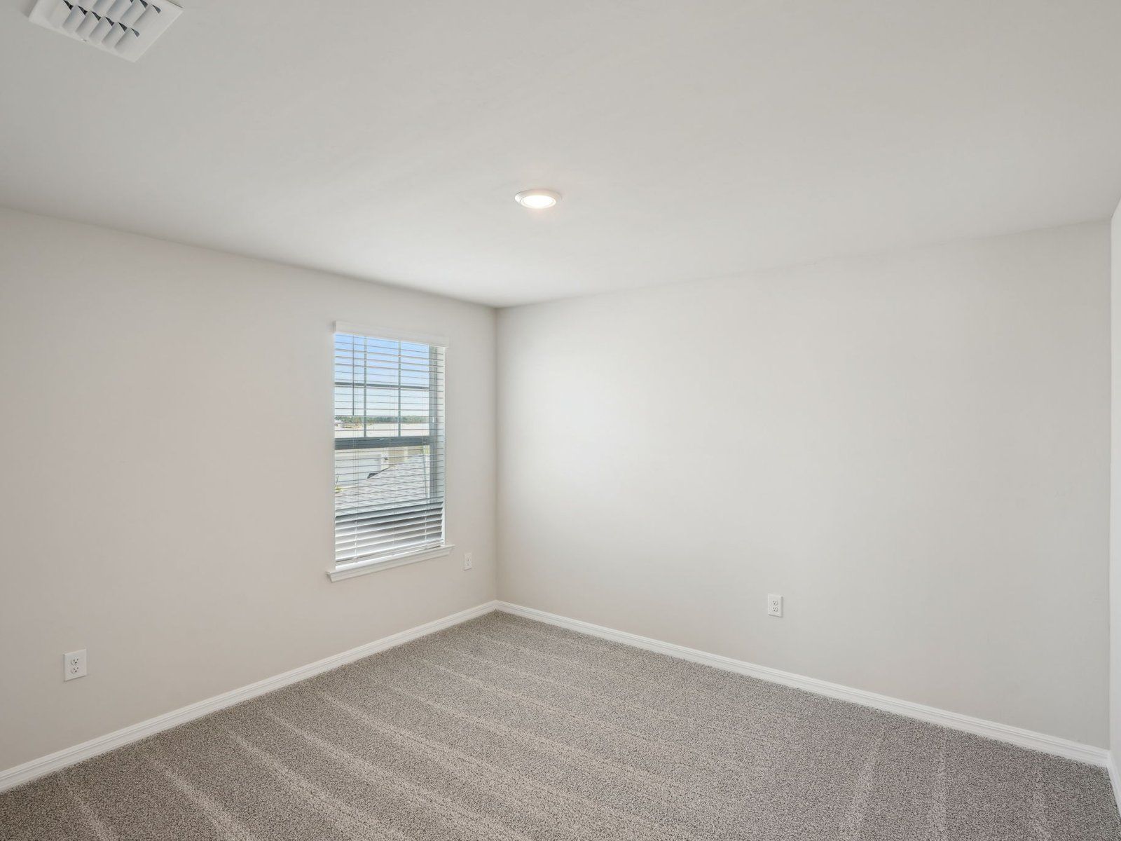 Bedroom in the Ibis floorplan at 44427 Diamond Trail.:Secondary Bedroom