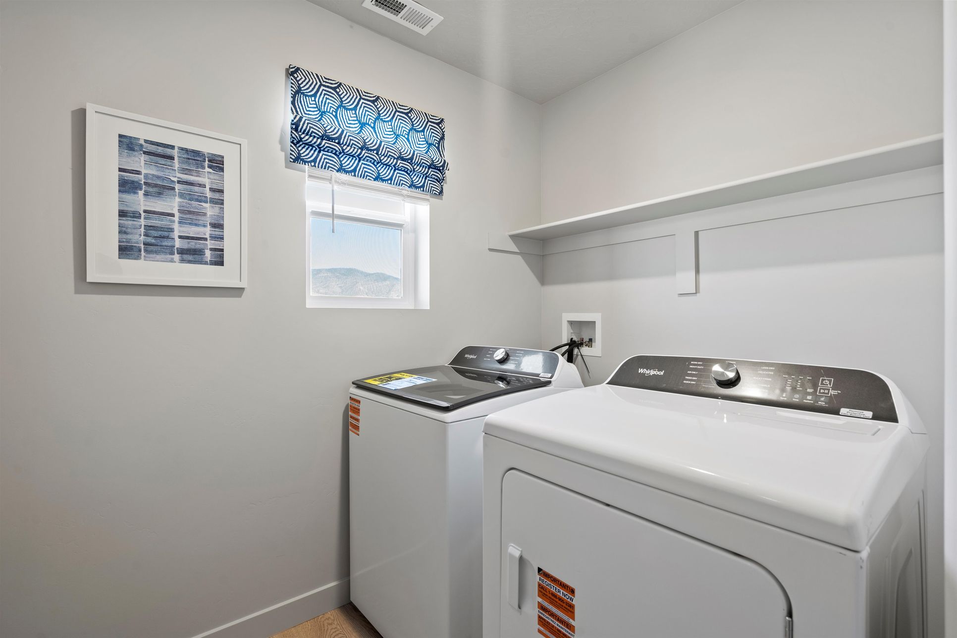 SLC_Pine_#4241_Laundry-Room_C_3577-N-Browning-St-Eagle-Mountain-UT.jpg