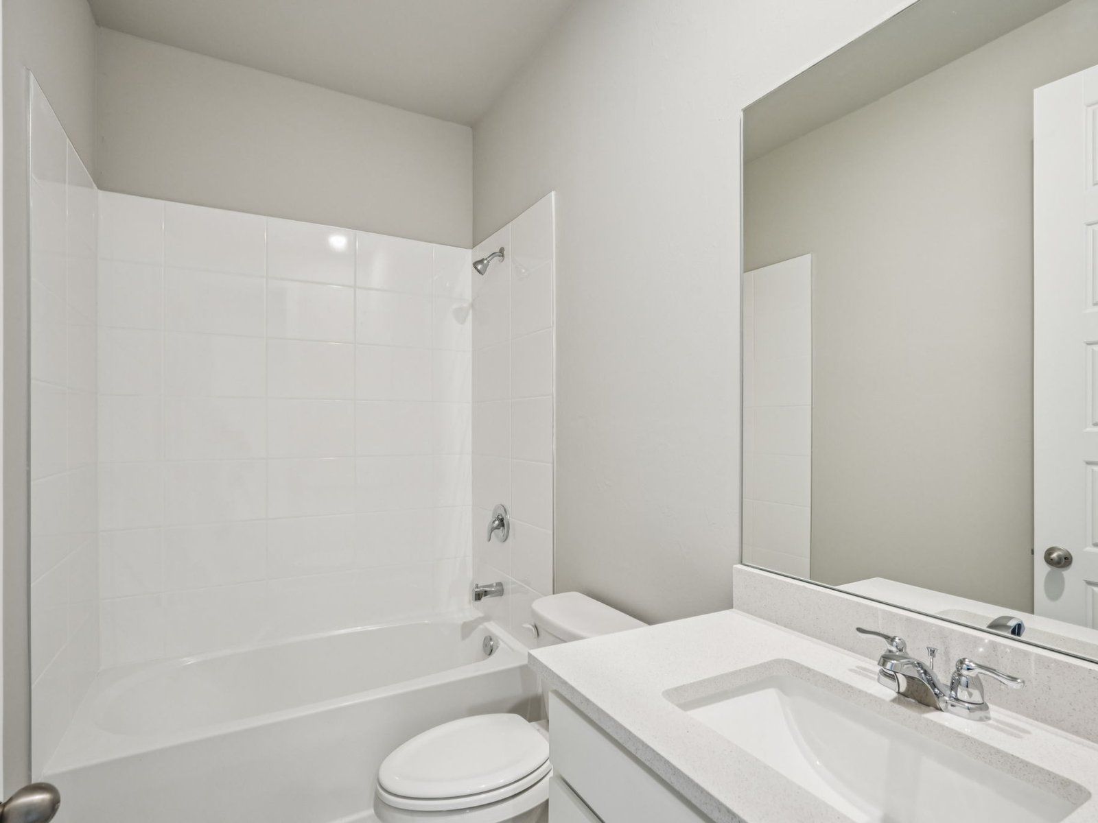 Bathroom in the Cardinal floorplan at 16439 Seven Lakes Ave.:Secondary Bathroom