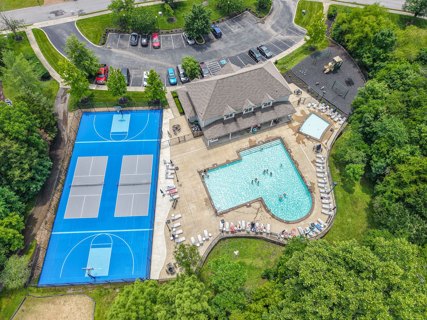 Enjoy community amenities at Mansker Farms including swimming pools, and tennis courts.:Enjoy community amenities at Mansker Farms including swimming pools, and tennis courts.