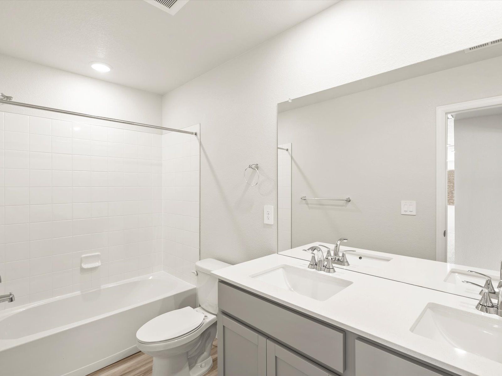 Welcome to the Chatfield floorplan.:Bathroom
