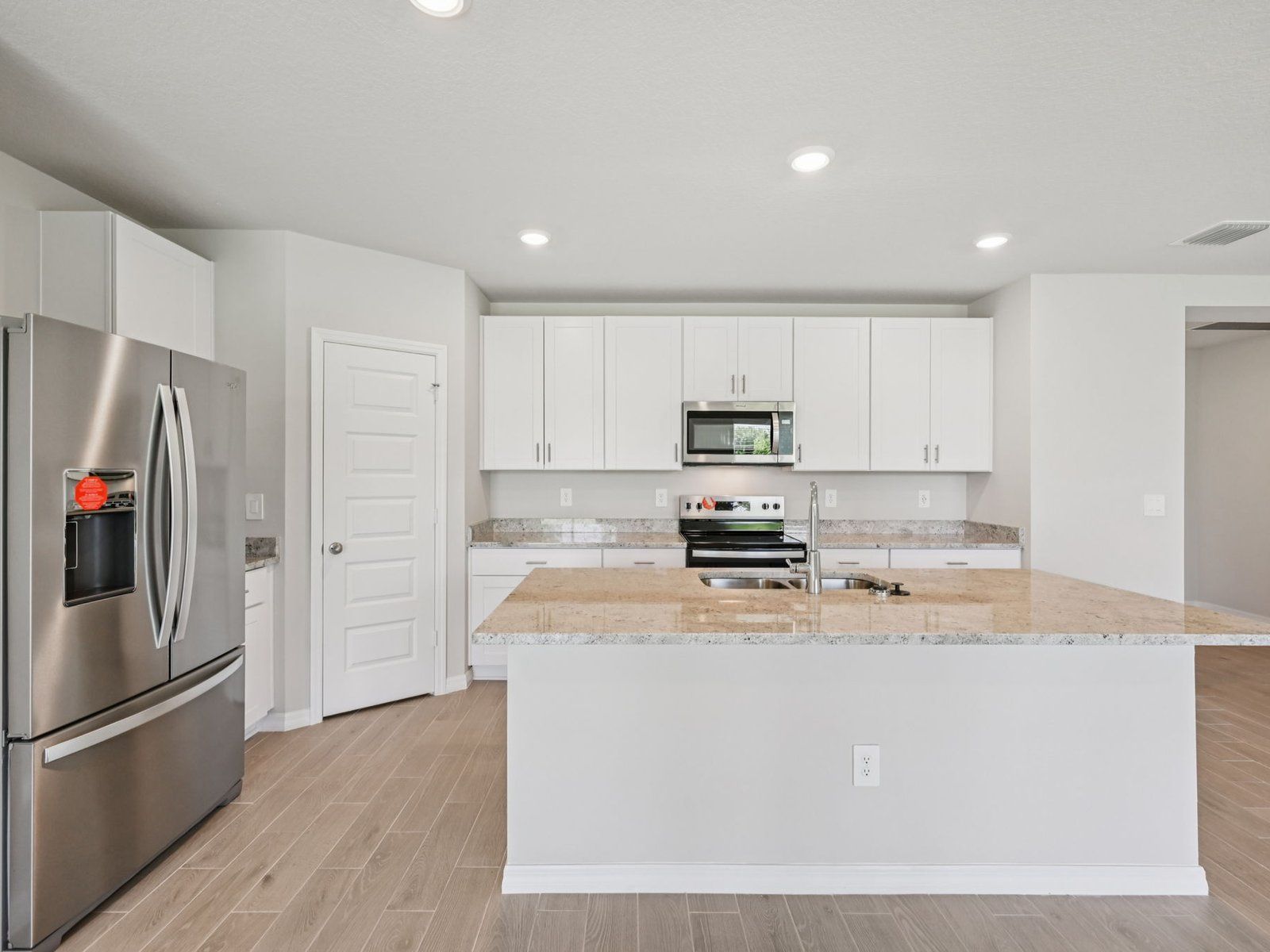 The Foxglove floorplan at 5437 Hampton Park Cir:Kitchen