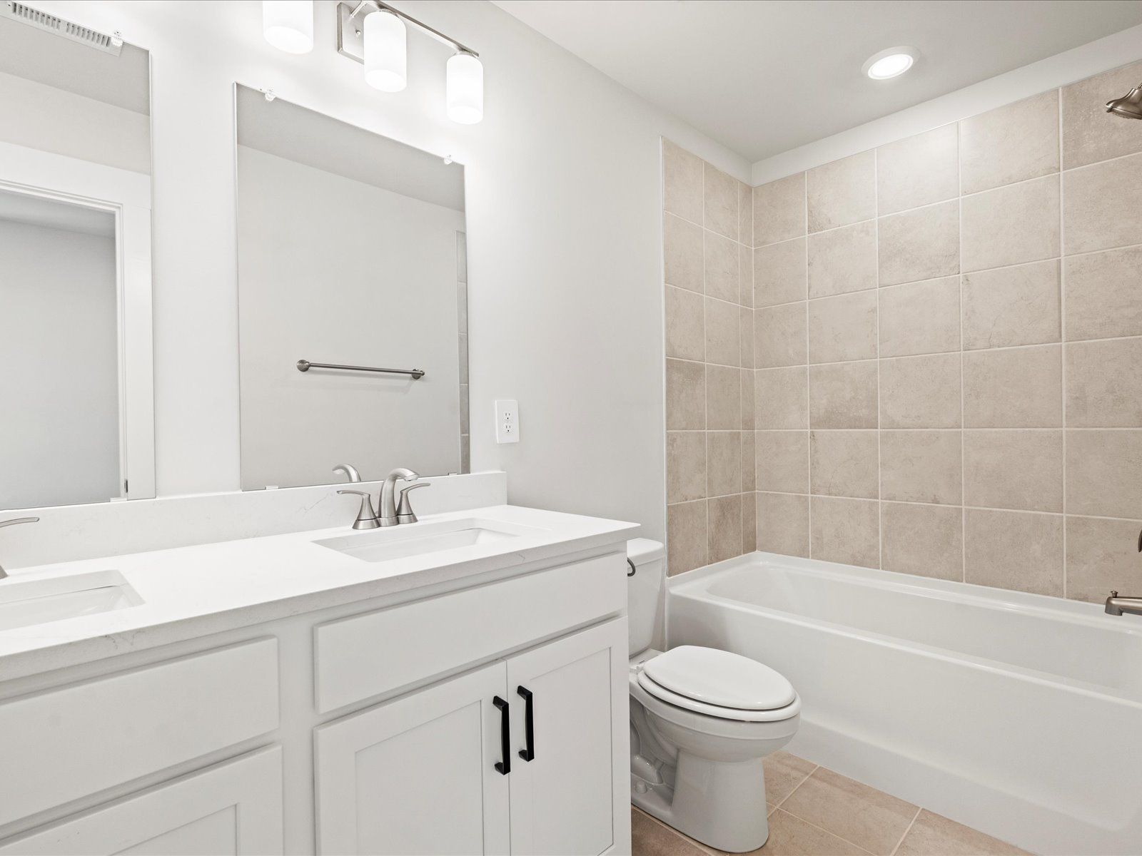 Bathroom:Welcome to the Chatham floorplan at Cedar Shoals - Signature Collection.