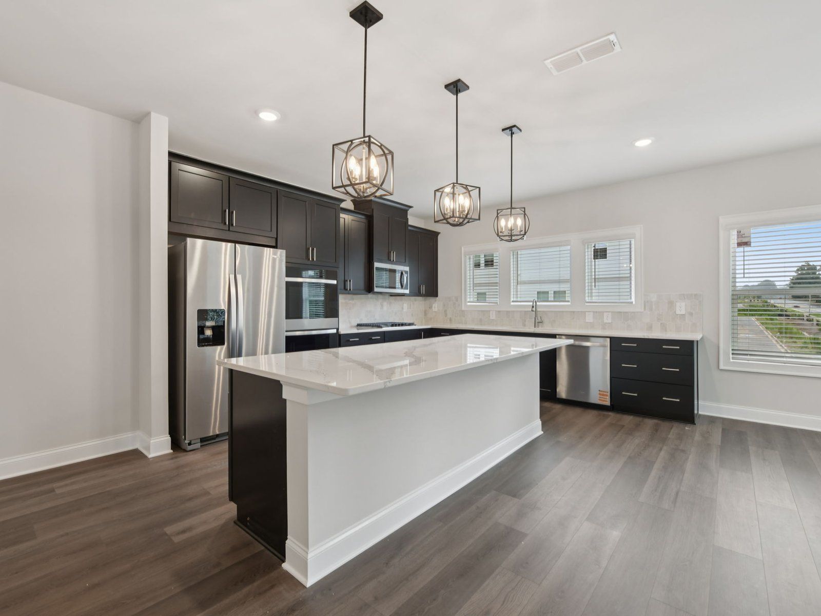 Kitchen:The Leighton floorplan with the Timeless Contrast Black interior package.