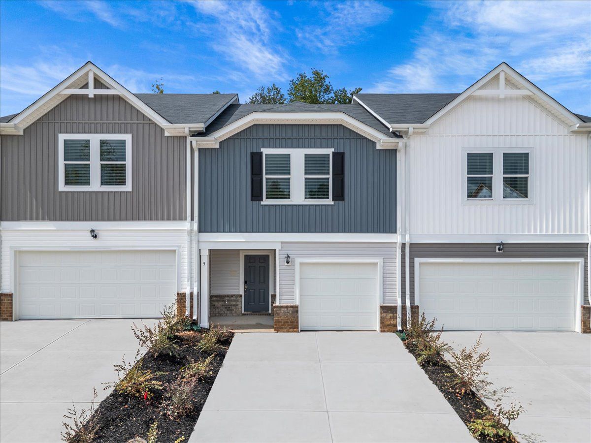 Welcome to the Amber floorplan at Northbrook Village Townes.:Front Exterior