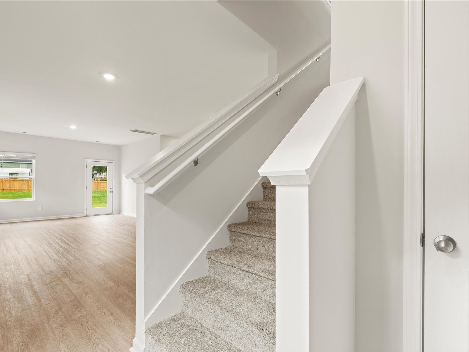 Welcome to the Roswell floorplan at Pleasant Brook.:Foyer