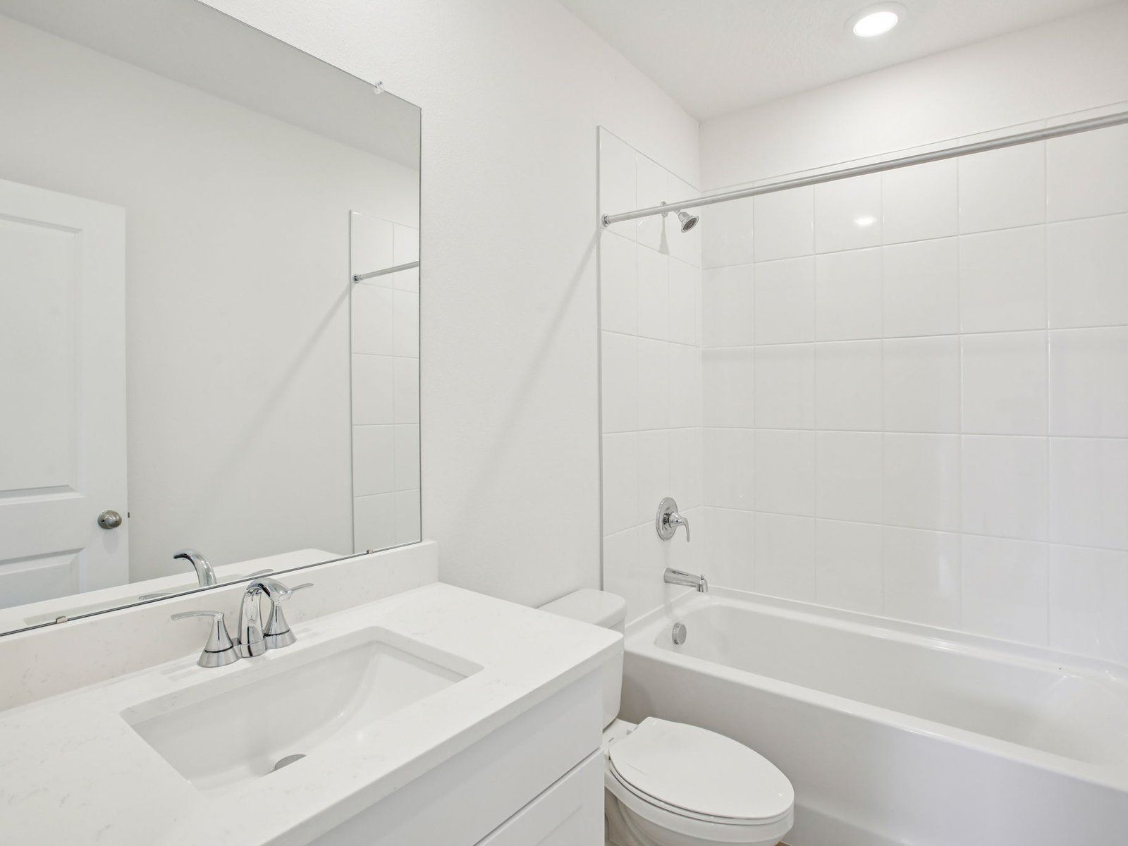 Representation of the Acadia Floorplan.:Secondary Bathroom Representation