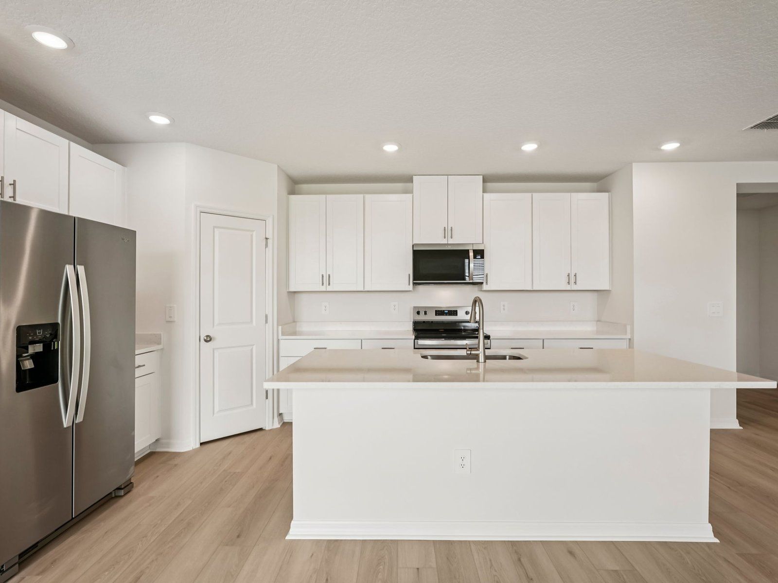 The Kitchen of the Foxglove.:The Kitchen of the Foxglove.