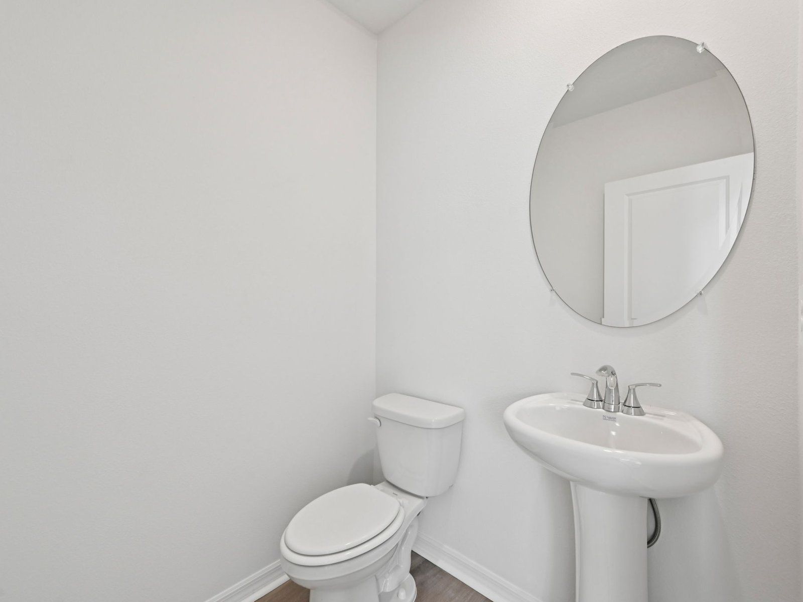 The Yellowstone Floorplan Half Bathroom.:The Yellowstone Floorplan Half Bathroom.