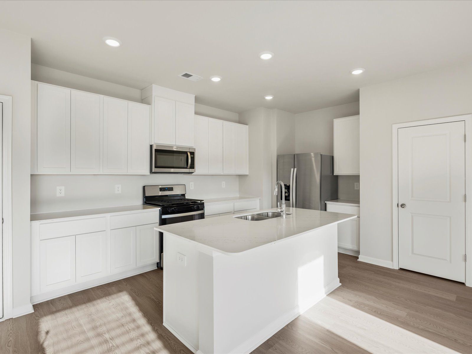 Welcome to the Lennon floorplan at Pleasant Brook.:Kitchen