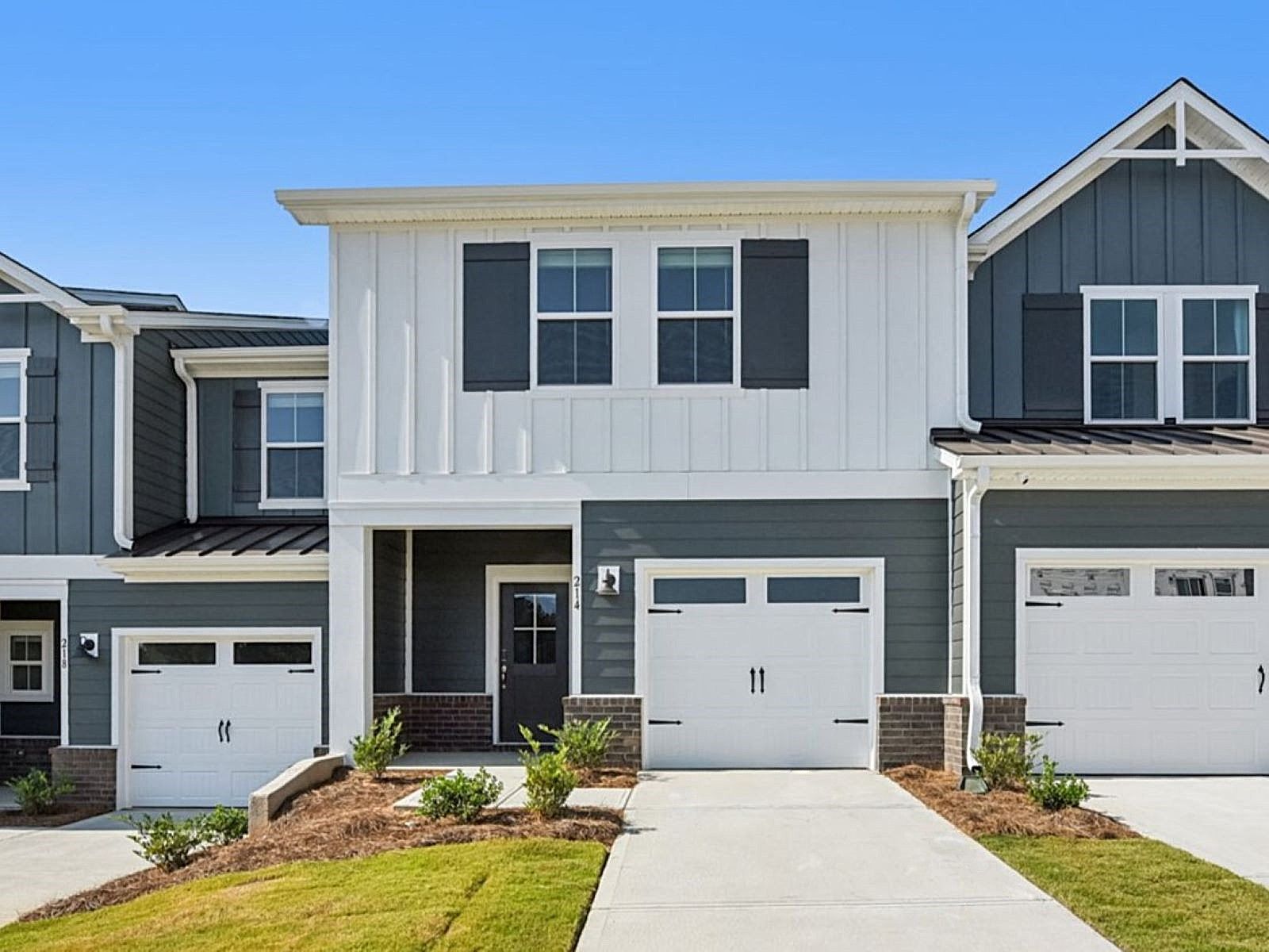Front Exterior:Front Exterior