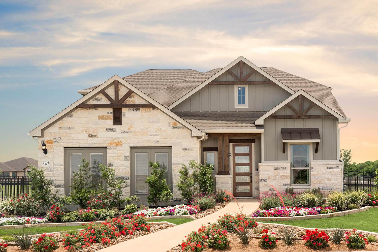 Exterior - The Granbury (Design 2488)