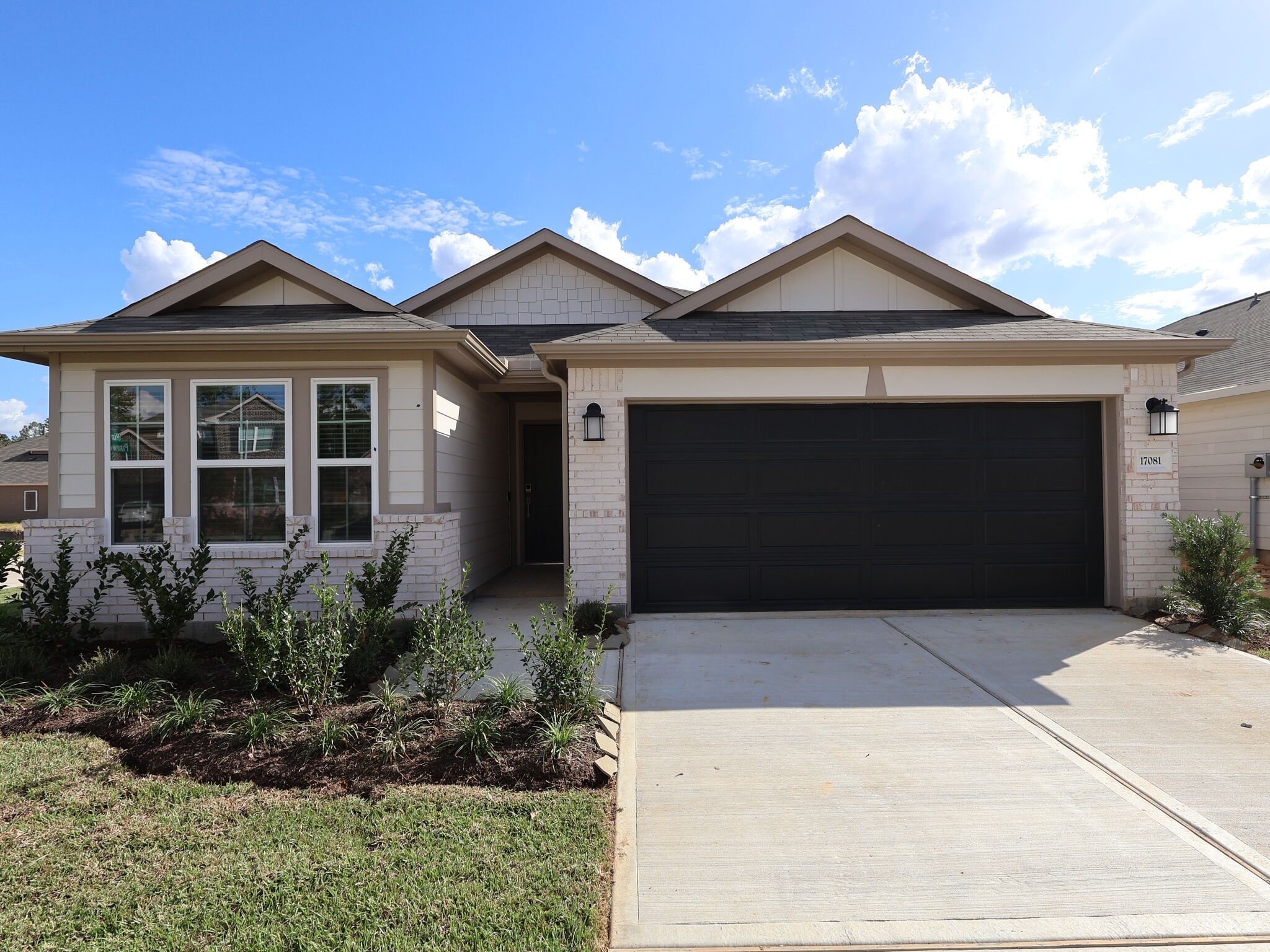 Front Exterior:Front Exterior