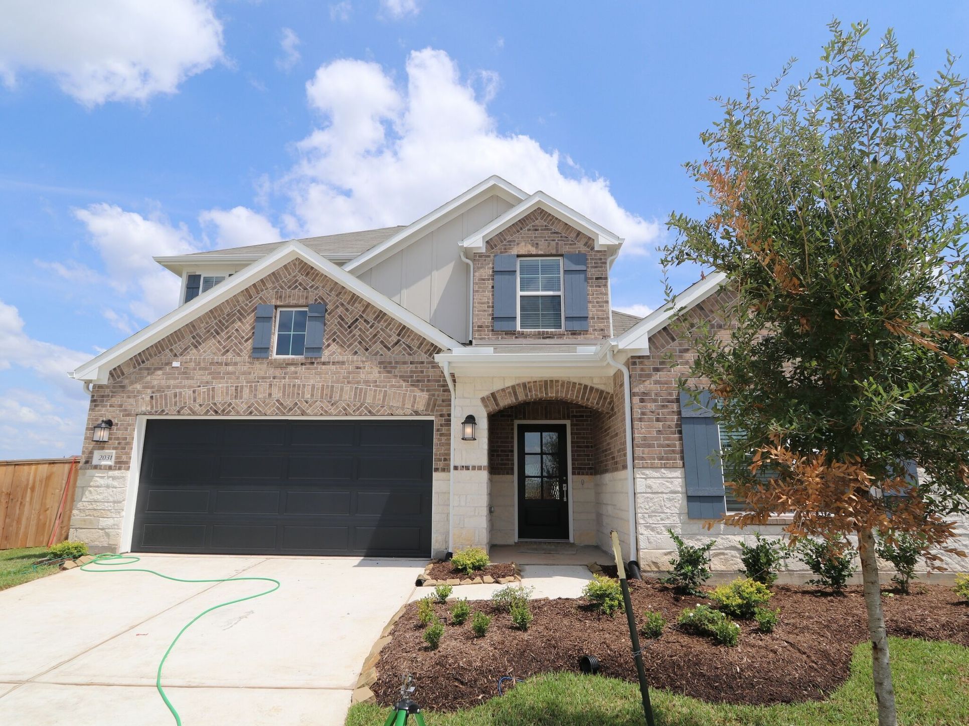 Front Exterior:Front Exterior