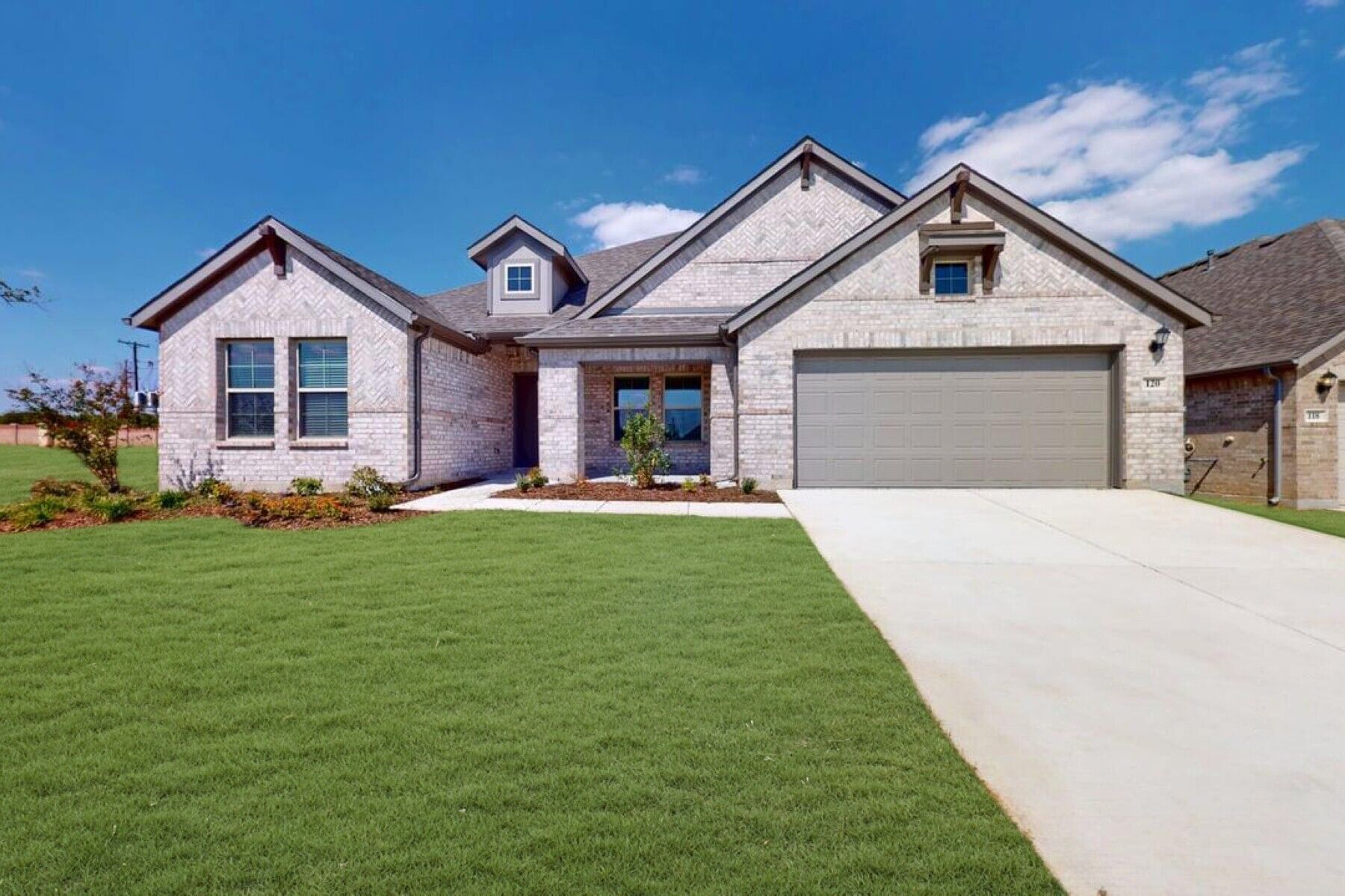 Front Exterior:Front Exterior