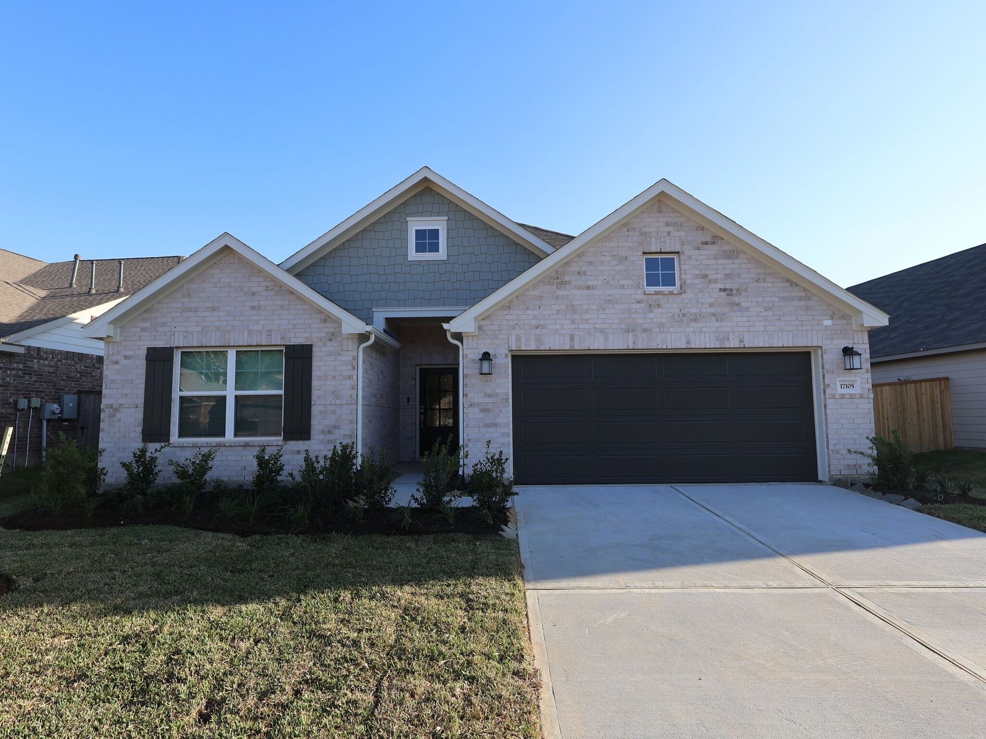 Front Exterior:Front Exterior