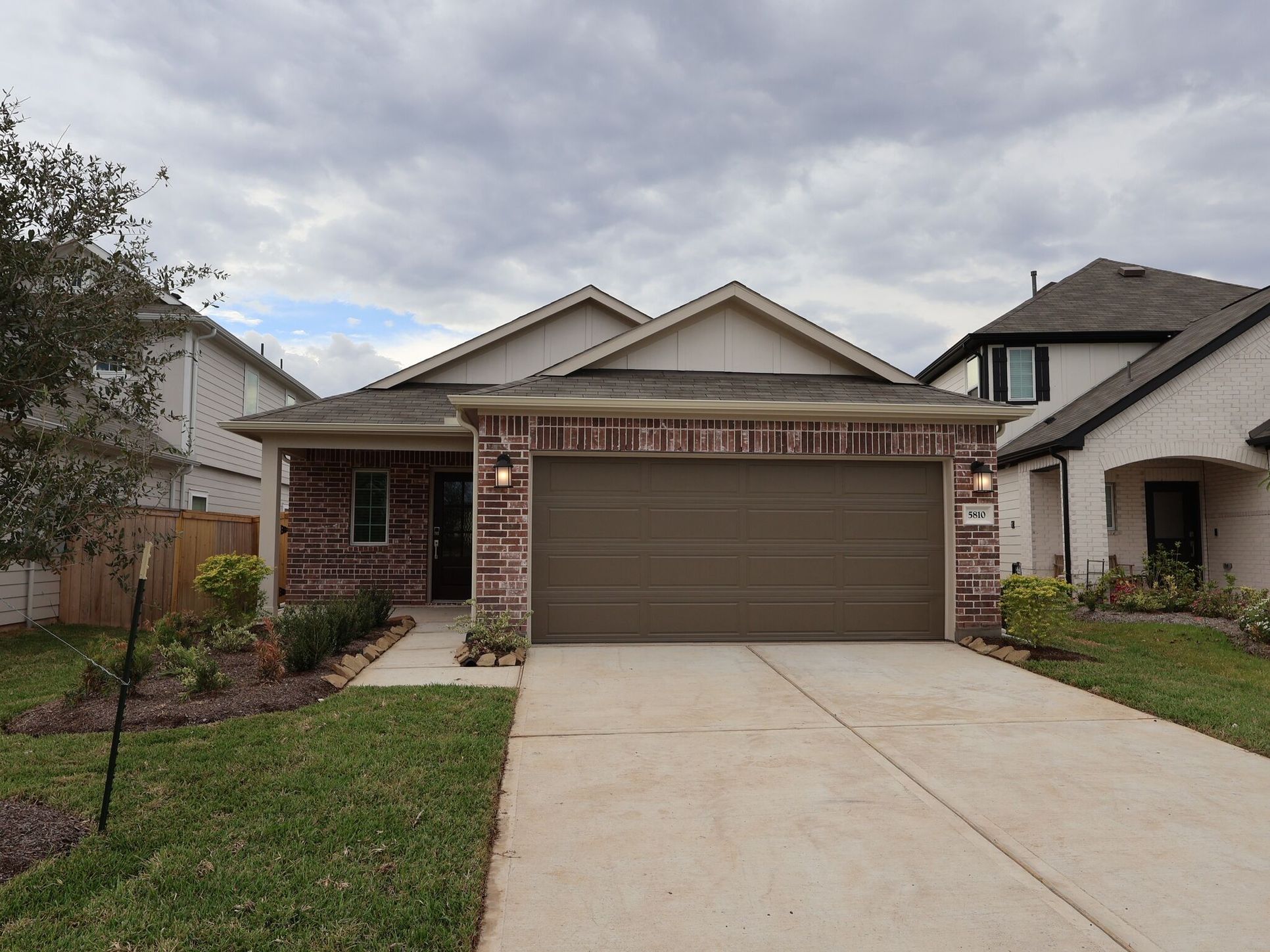 Front Exterior:Front Exterior