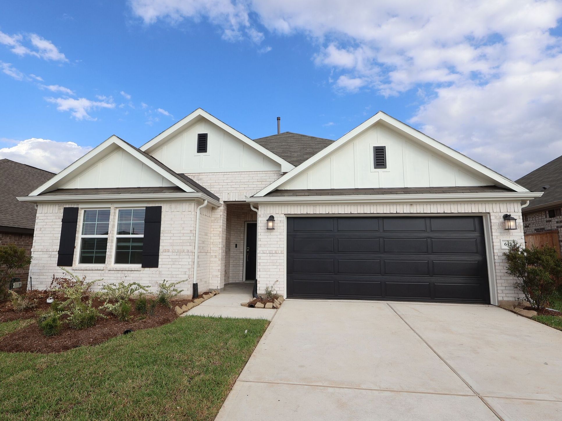 Front Exterior:Front Exterior