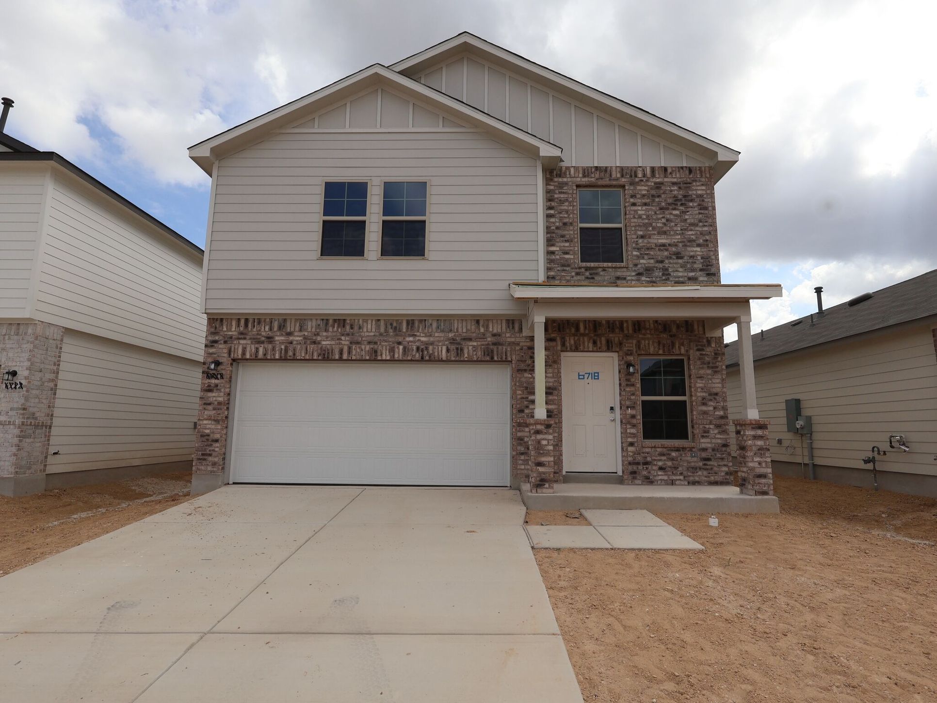 Front Exterior:Front Exterior