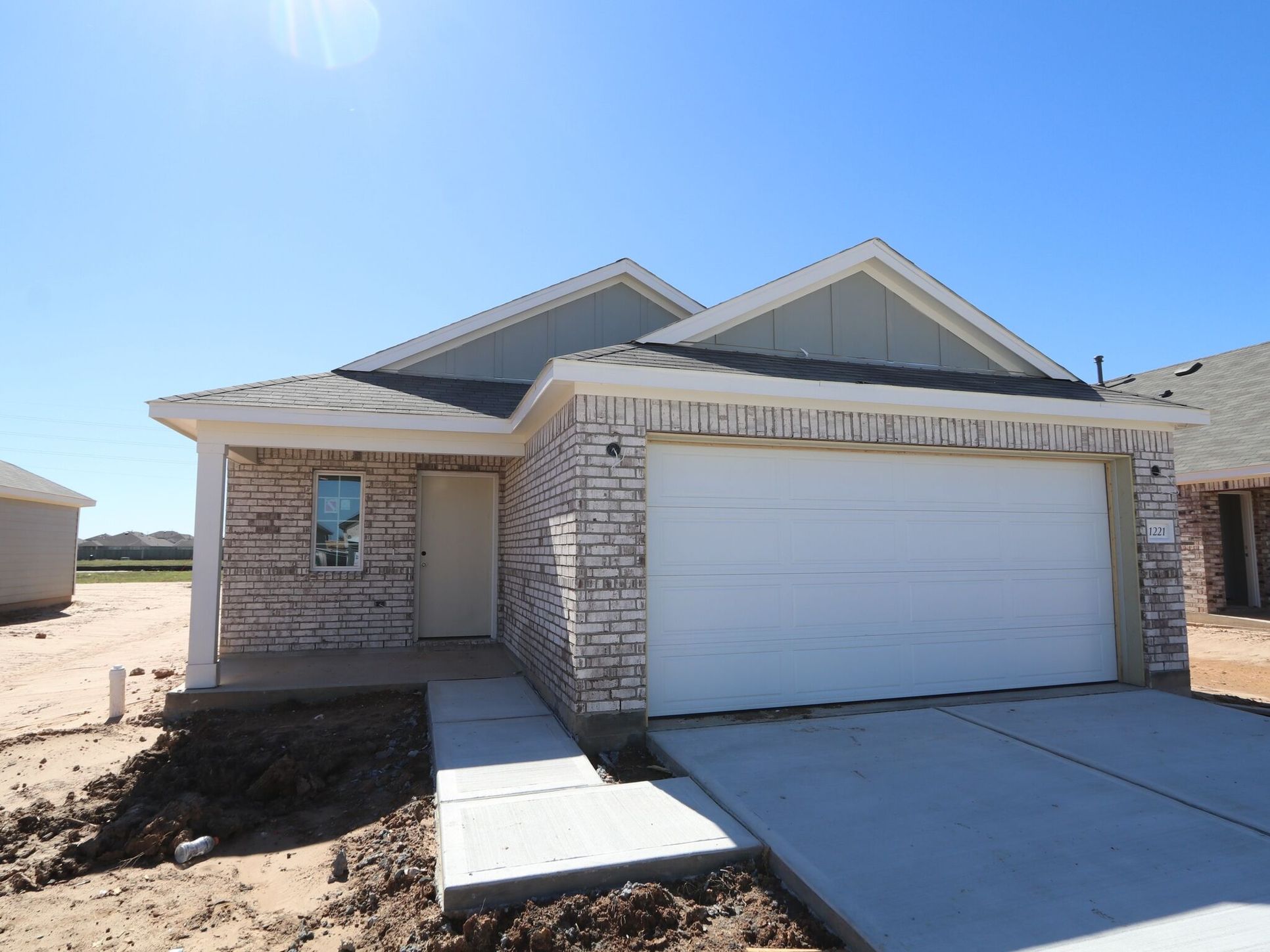 Front Exterior:Front Exterior