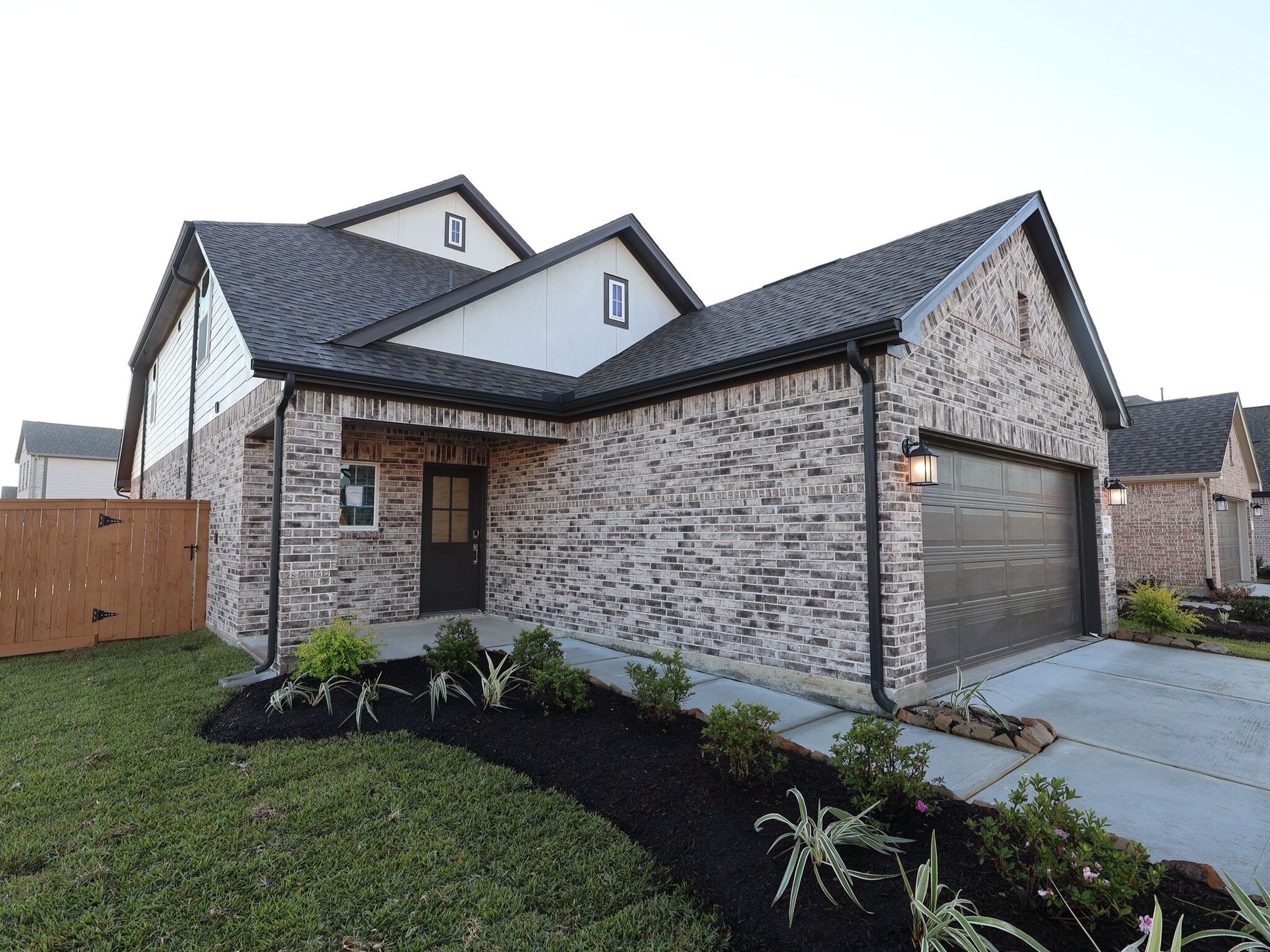 Side Exterior:Side Exterior